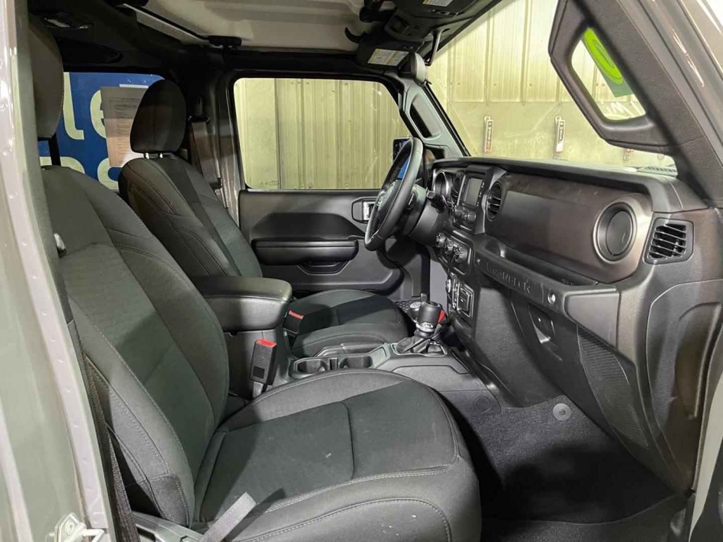 2020 GRAY JEEP WRANGLER UNLIMI SPORT (1C4HJXDG8LW) with an 3.6L engine, Automatic transmission, located at 2525 S. Cushman, Fairbanks, AK, 99701, (907) 452-5707, 64.824036, -147.712311 - Photo#3