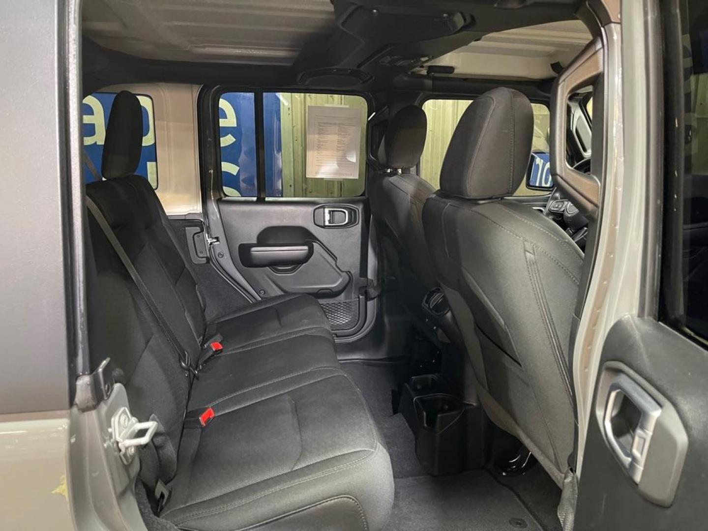 2020 GRAY JEEP WRANGLER UNLIMI SPORT (1C4HJXDG8LW) with an 3.6L engine, Automatic transmission, located at 2525 S. Cushman, Fairbanks, AK, 99701, (907) 452-5707, 64.824036, -147.712311 - Photo#4