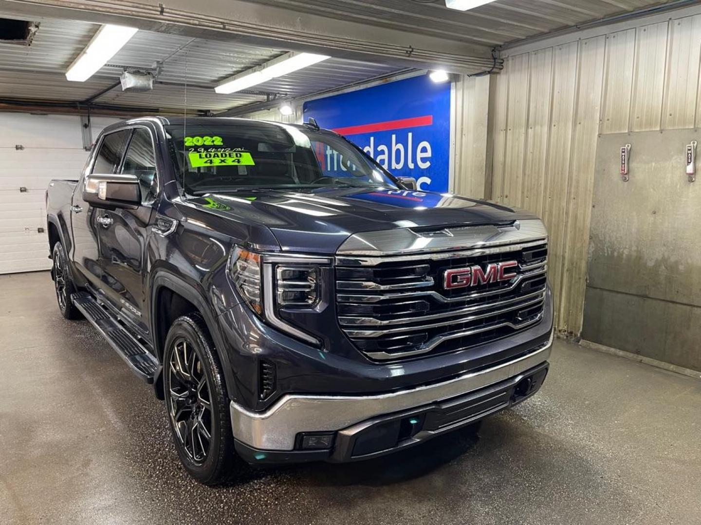 2022 BLUE GMC SIERRA 1500 SLT (3GTUUDED2NG) with an 5.3L engine, Automatic transmission, located at 2525 S. Cushman, Fairbanks, AK, 99701, (907) 452-5707, 64.824036, -147.712311 - Photo#0