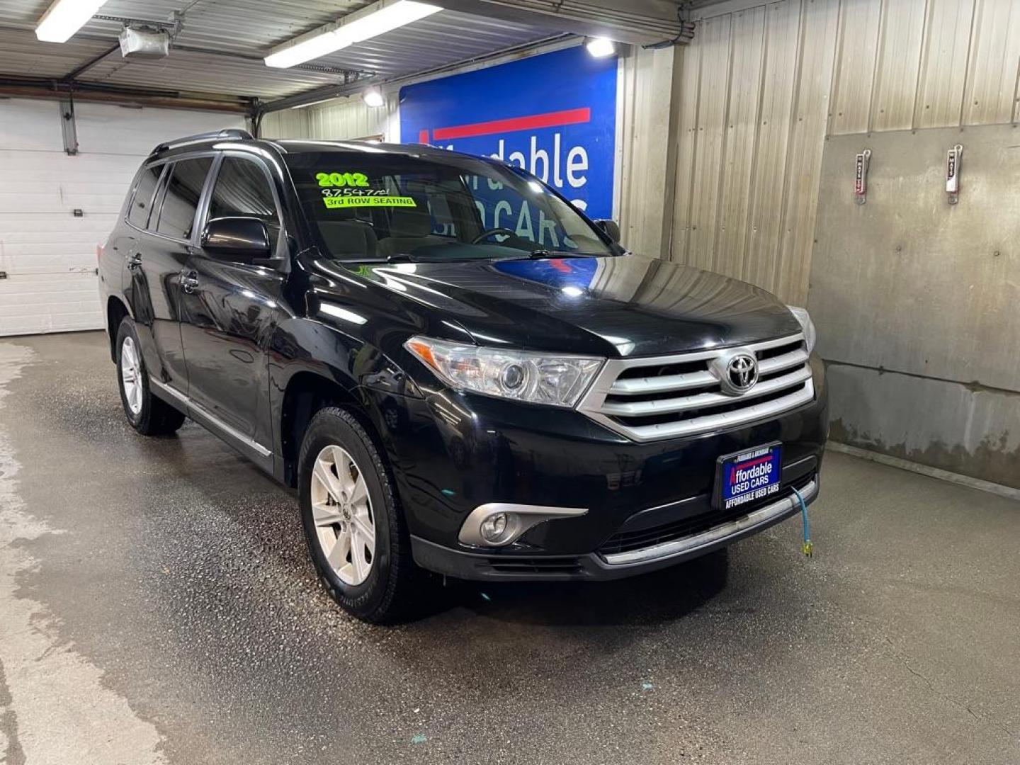 2012 BLACK TOYOTA HIGHLANDER BASE (5TDZK3EH7CS) with an 3.5L engine, Automatic transmission, located at 2525 S. Cushman, Fairbanks, AK, 99701, (907) 452-5707, 64.824036, -147.712311 - Photo#0