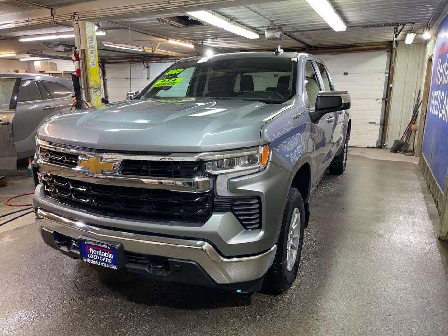 2023 GRAY CHEVROLET SILVERADO 1500 LT (1GCUDDED6PZ) with an 5.3L engine, Automatic transmission, located at 2525 S. Cushman, Fairbanks, AK, 99701, (907) 452-5707, 64.824036, -147.712311 - Photo#1