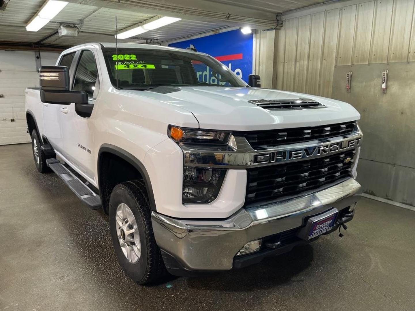 2022 WHITE CHEVROLET SILVERADO 2500 HEAVY DUTY LT (1GC4YNE73NF) with an 6.6L engine, Automatic transmission, located at 2525 S. Cushman, Fairbanks, AK, 99701, (907) 452-5707, 64.824036, -147.712311 - Photo#0