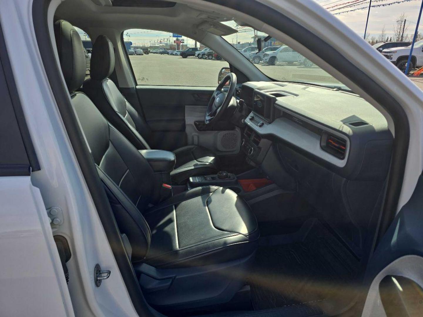 2023 WHITE FORD MAVERICK XLT XL (3FTTW8F92PR) with an 2.0L engine, Automatic transmission, located at 2525 S. Cushman, Fairbanks, AK, 99701, (907) 452-5707, 64.824036, -147.712311 - Photo#3