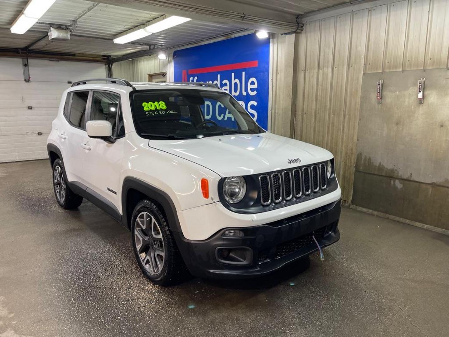 2018 WHITE JEEP RENEGADE LATITUDE (ZACCJABB3JP) with an 2.4L engine, Automatic transmission, located at 2525 S. Cushman, Fairbanks, AK, 99701, (907) 452-5707, 64.824036, -147.712311 - Photo#0