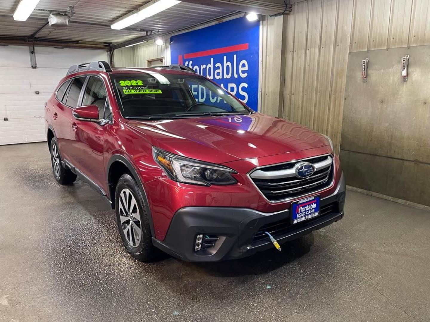 2022 MAROON SUBARU OUTBACK PREMIUM (4S4BTADC2N3) with an 2.5L engine, Automatic transmission, located at 2525 S. Cushman, Fairbanks, AK, 99701, (907) 452-5707, 64.824036, -147.712311 - Photo#0