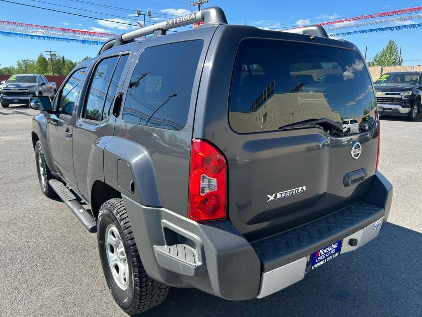 2014 GREY NISSAN XTERRA X (5N1AN0NW5EN) with an 4.0L engine, Automatic transmission, located at 2525 S. Cushman, Fairbanks, AK, 99701, (907) 452-5707, 64.824036, -147.712311 - Photo#3