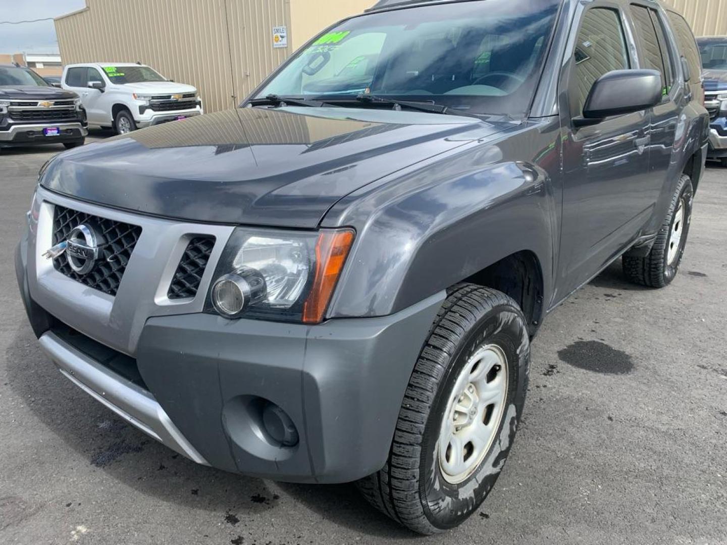 2014 GREY NISSAN XTERRA X (5N1AN0NW5EN) with an 4.0L engine, Automatic transmission, located at 2525 S. Cushman, Fairbanks, AK, 99701, (907) 452-5707, 64.824036, -147.712311 - Photo#1