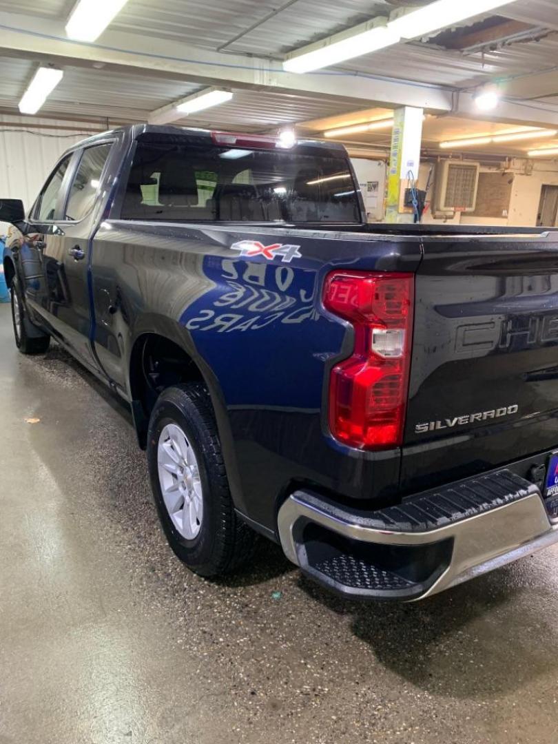 2023 GRAY CHEVROLET SILVERADO 1500 LT (1GCUDDED6PZ) with an 5.3L engine, Automatic transmission, located at 2525 S. Cushman, Fairbanks, AK, 99701, (907) 452-5707, 64.824036, -147.712311 - Photo#2