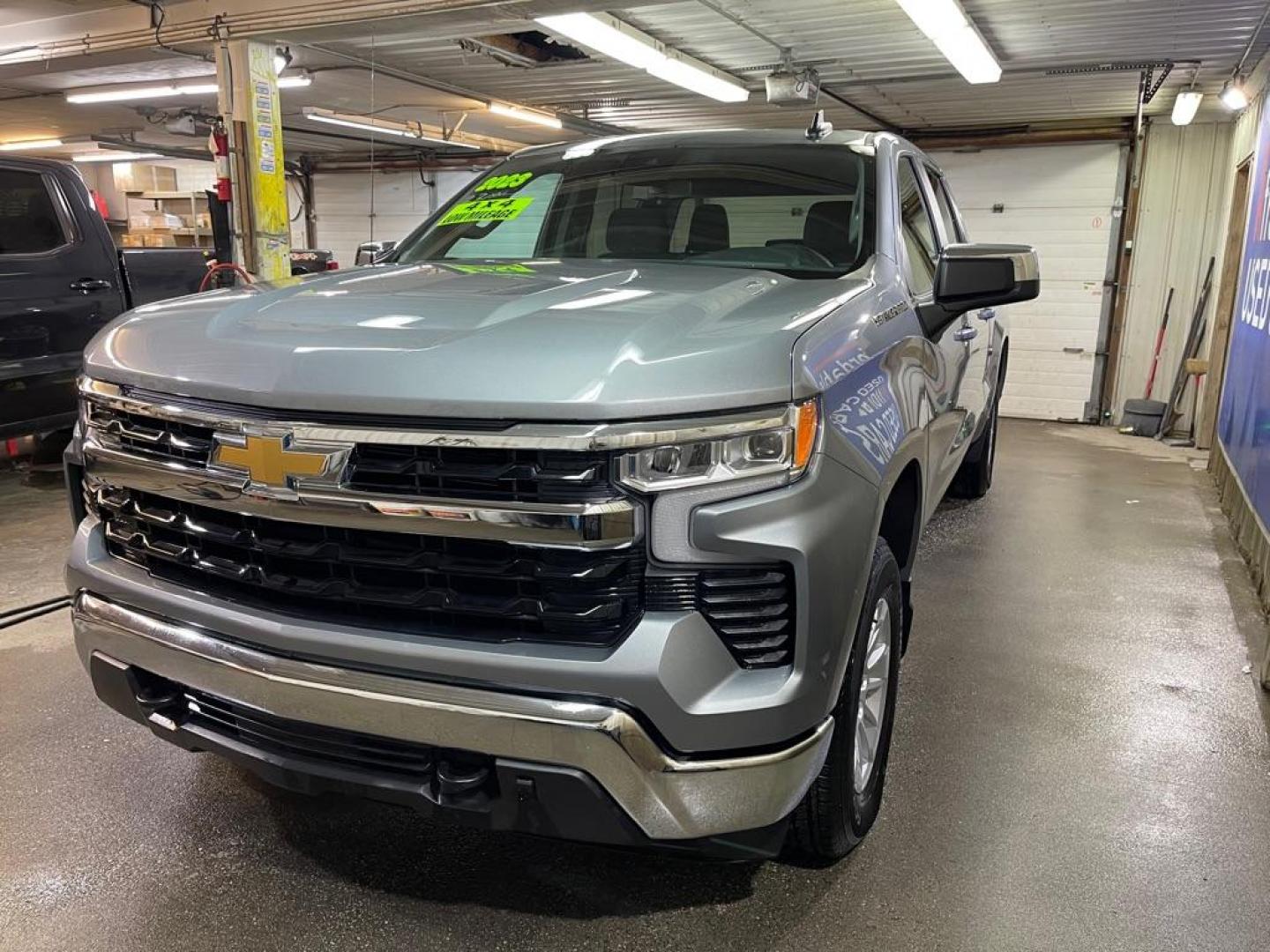 2023 SILVER CHEVROLET SILVERADO 1500 LT (3GCUDDED2PG) with an 5.3L engine, Automatic transmission, located at 2525 S. Cushman, Fairbanks, AK, 99701, (907) 452-5707, 64.824036, -147.712311 - Photo#1