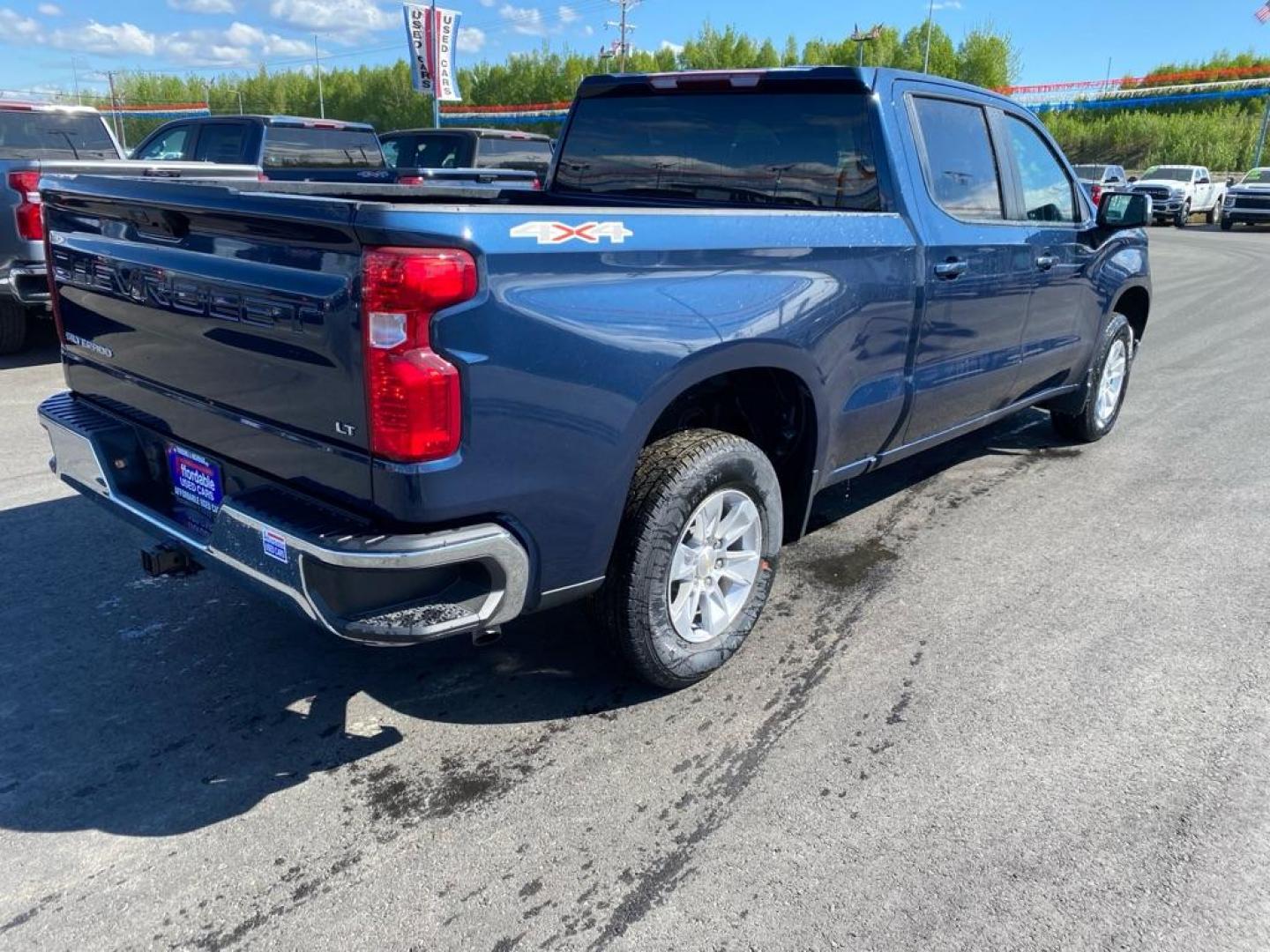 2023 BLUE CHEVROLET SILVERADO 1500 LT (3GCUDDED6PG) with an 5.3L engine, Automatic transmission, located at 2525 S. Cushman, Fairbanks, AK, 99701, (907) 452-5707, 64.824036, -147.712311 - Photo#2