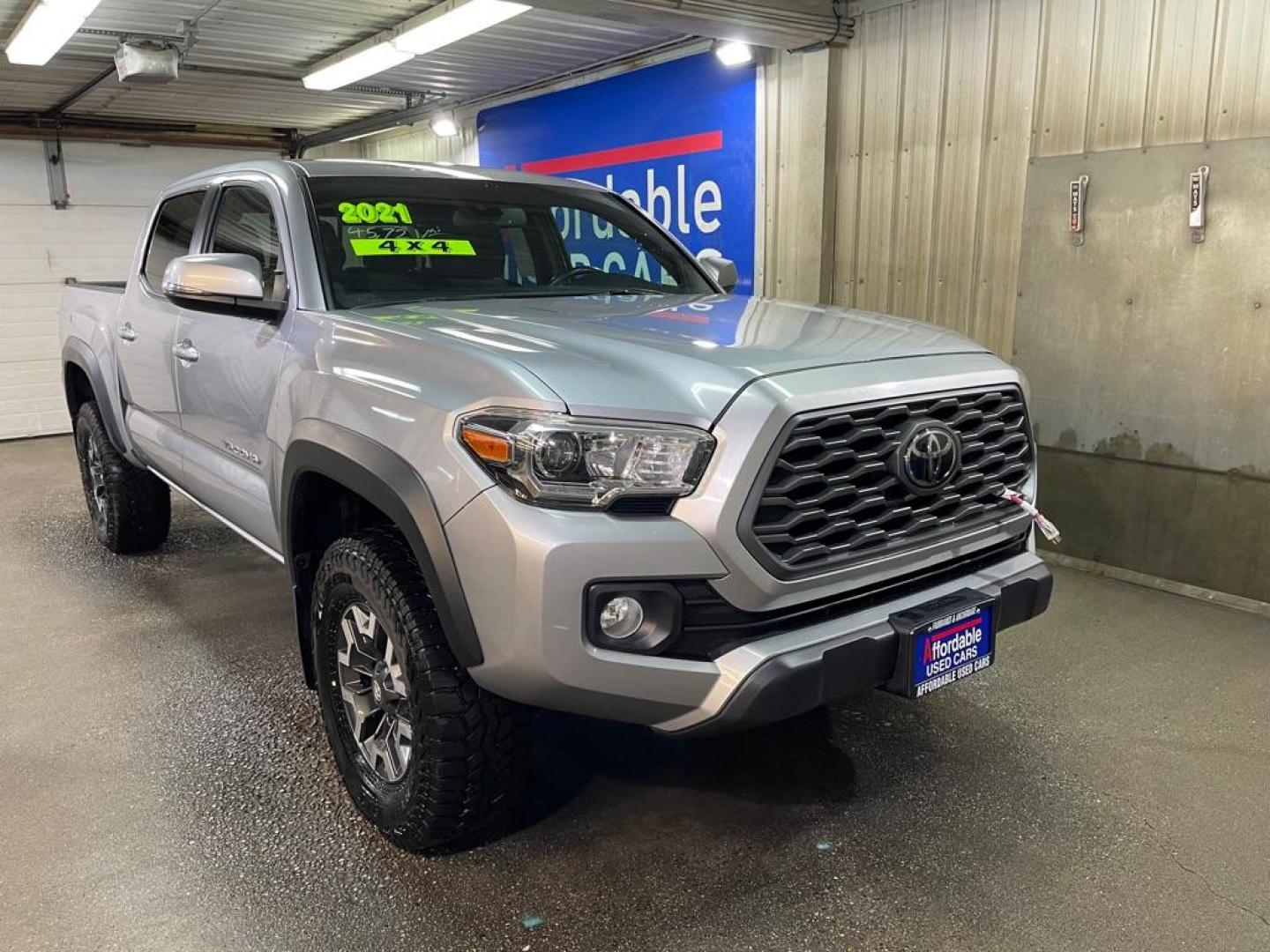 2021 SILVER TOYOTA TACOMA DOUBLE CAB (3TMCZ5AN8MM) with an 3.5L engine, Automatic transmission, located at 2525 S. Cushman, Fairbanks, AK, 99701, (907) 452-5707, 64.824036, -147.712311 - Photo#0