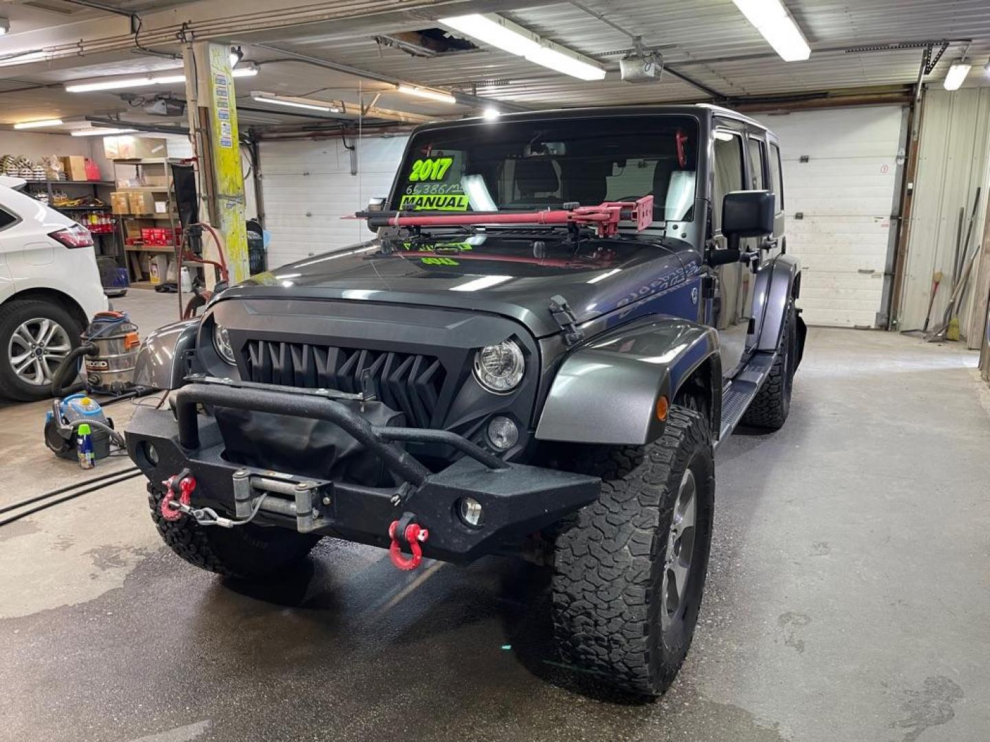 2017 GRAY JEEP WRANGLER UNLIMI SAHARA (1C4BJWEG9HL) with an 3.6L engine, 5-Speed Manual transmission, located at 2525 S. Cushman, Fairbanks, AK, 99701, (907) 452-5707, 64.824036, -147.712311 - Photo#1