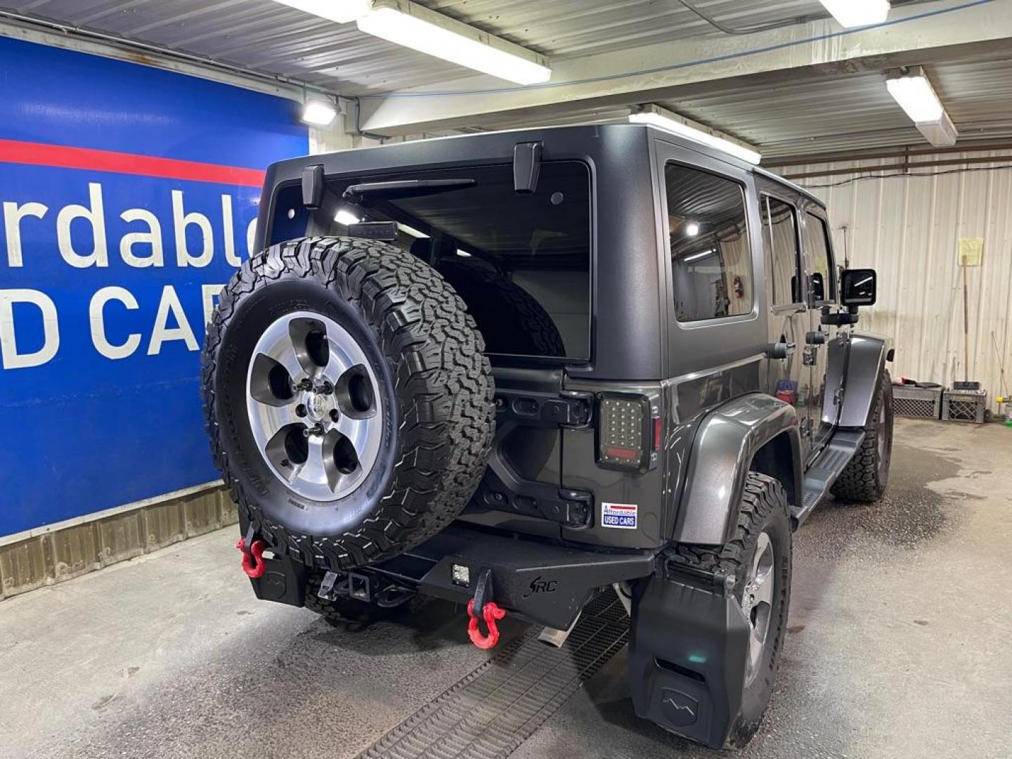 2017 GRAY JEEP WRANGLER UNLIMI SAHARA (1C4BJWEG9HL) with an 3.6L engine, 5-Speed Manual transmission, located at 2525 S. Cushman, Fairbanks, AK, 99701, (907) 452-5707, 64.824036, -147.712311 - Photo#2