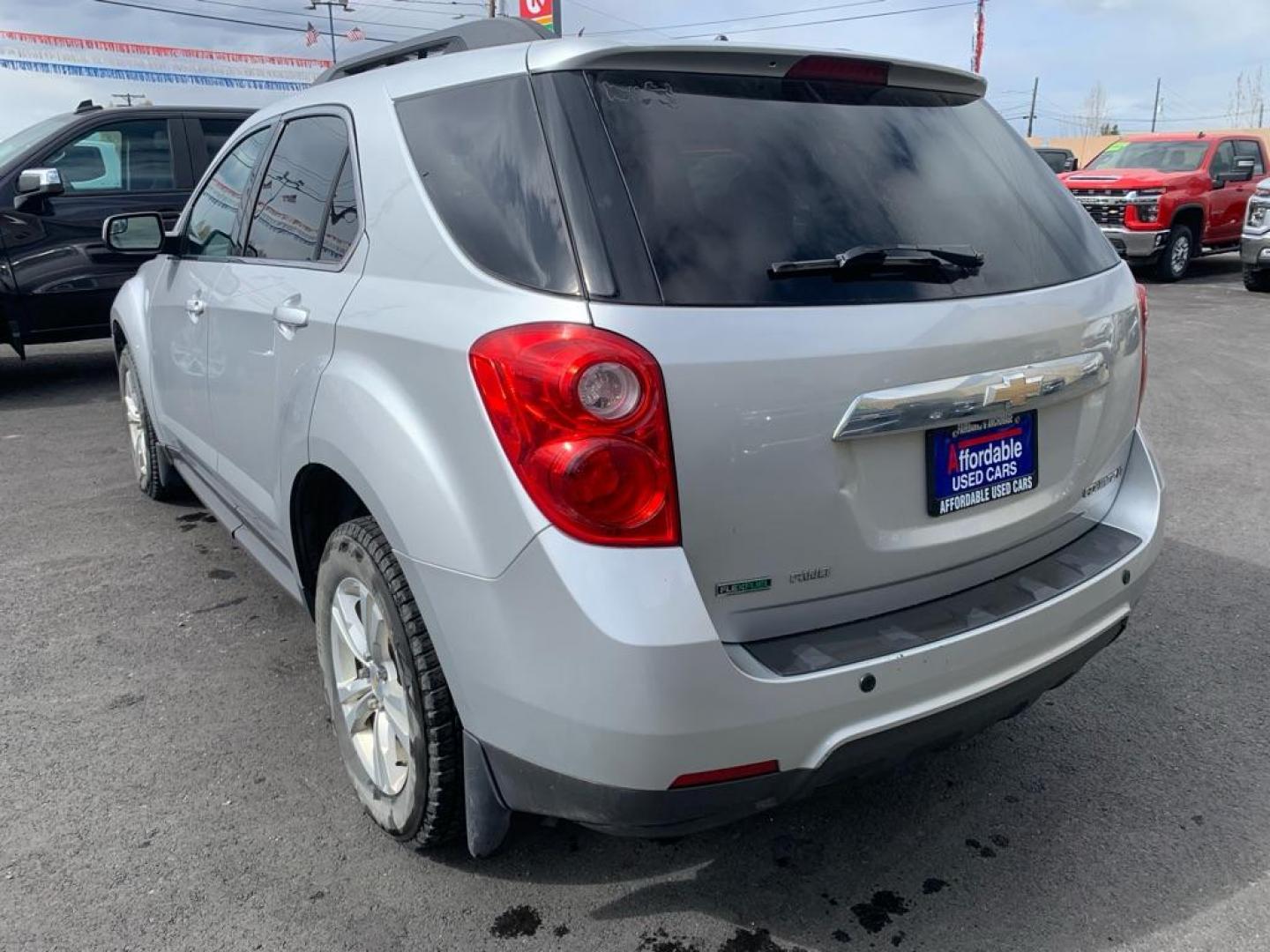 2012 SILVER CHEVROLET EQUINOX LT (2GNFLEEK0C6) with an 2.4L engine, Automatic transmission, located at 2525 S. Cushman, Fairbanks, AK, 99701, (907) 452-5707, 64.824036, -147.712311 - Photo#2