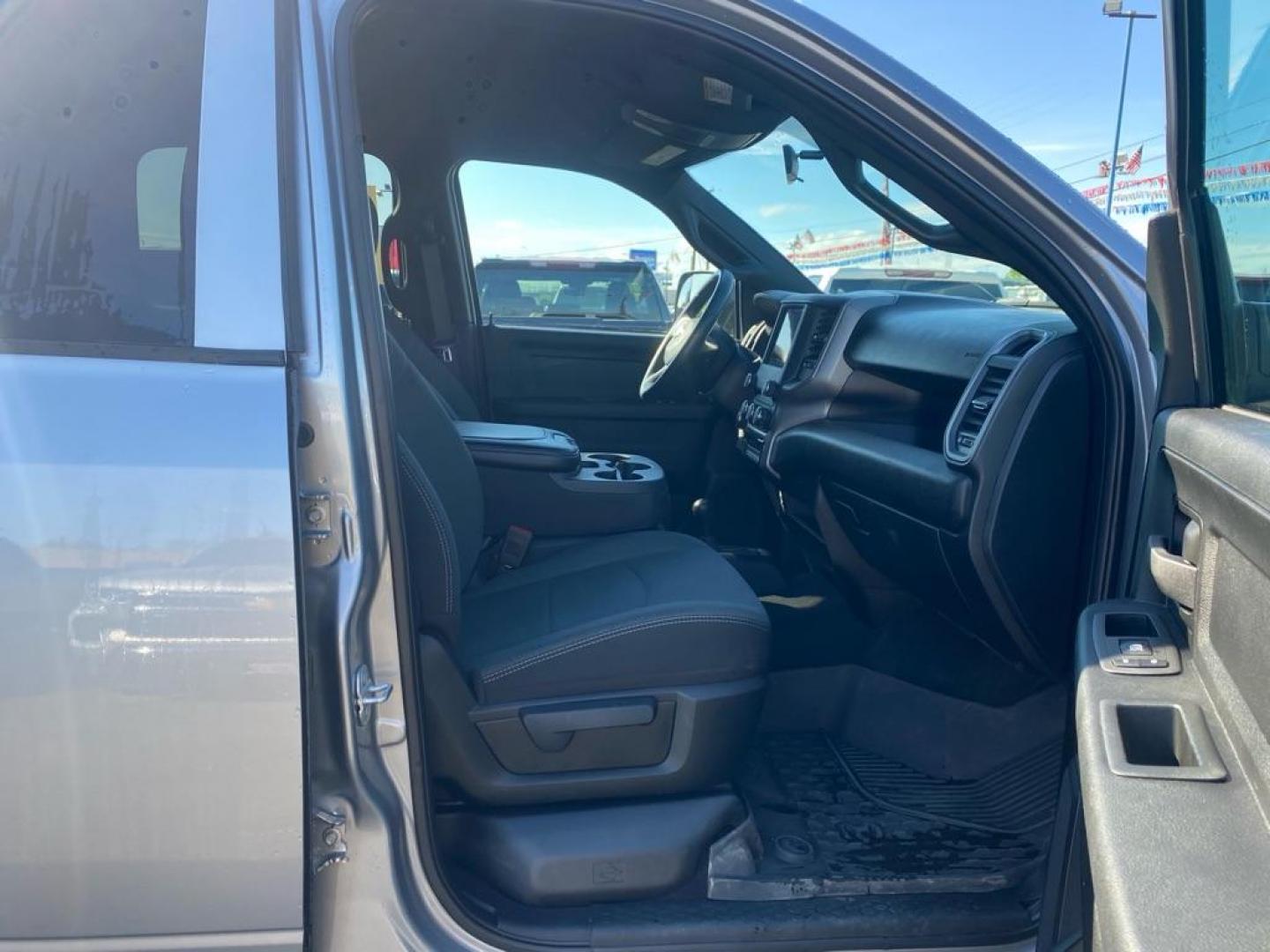 2021 SILVER RAM 2500 TRADESMAN (3C6UR5HJ7MG) with an 6.4L engine, Automatic transmission, located at 2525 S. Cushman, Fairbanks, AK, 99701, (907) 452-5707, 64.824036, -147.712311 - Photo#4