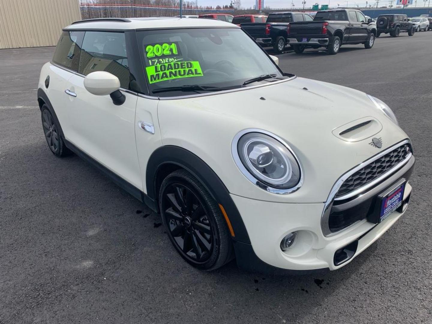 2021 WHITE MINI COOPER S (WMWXR5C07M2) with an 2.0L engine, 6-Speed Manual transmission, located at 2525 S. Cushman, Fairbanks, AK, 99701, (907) 452-5707, 64.824036, -147.712311 - Photo#0