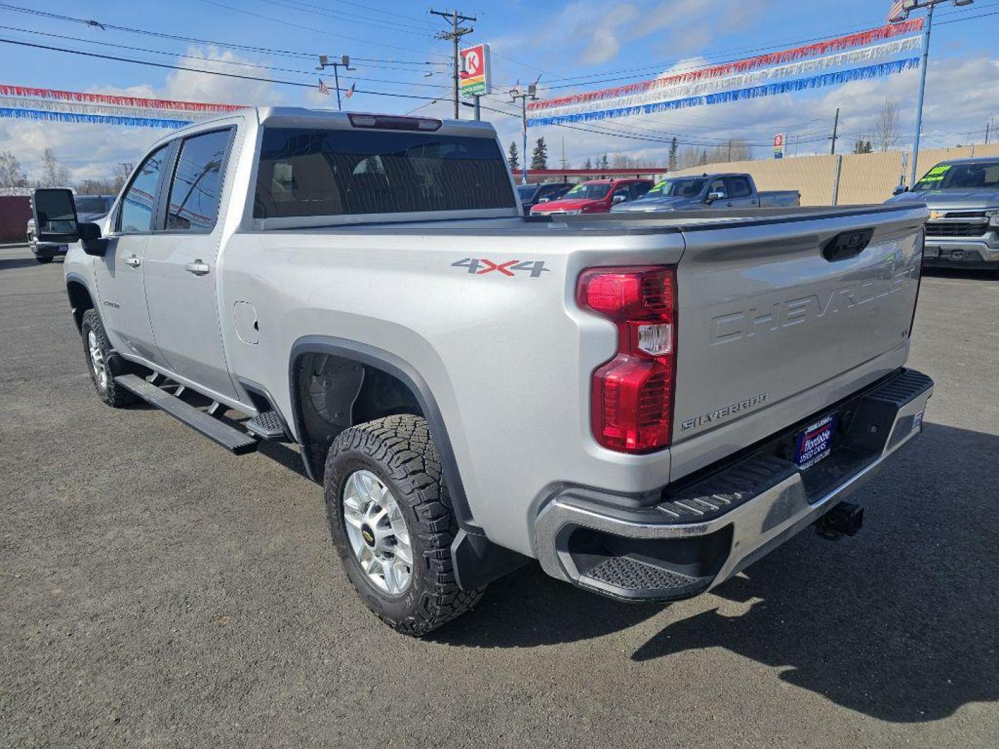 2023 SILVER CHEVROLET SILVERADO 2500 HEAVY DUTY LT (2GC4YNE71P1) with an 6.6L engine, Automatic transmission, located at 2525 S. Cushman, Fairbanks, AK, 99701, (907) 452-5707, 64.824036, -147.712311 - Photo#4