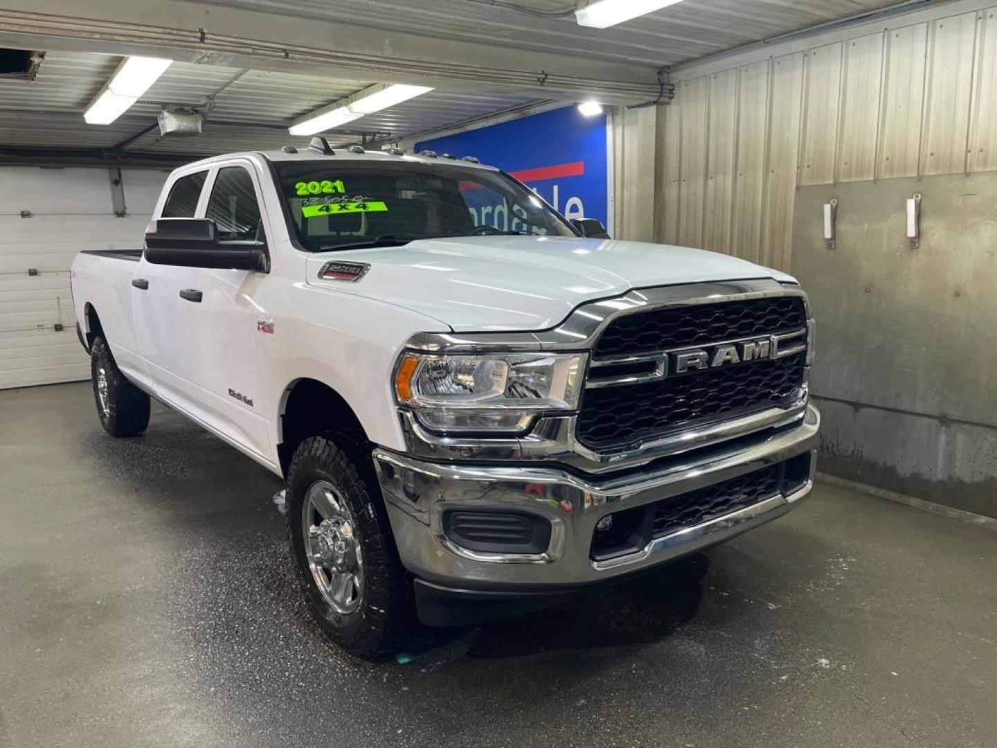 2021 WHITE RAM 2500 TRADESMAN (3C6UR5HJ2MG) with an 6.4L engine, Automatic transmission, located at 2525 S. Cushman, Fairbanks, AK, 99701, (907) 452-5707, 64.824036, -147.712311 - Photo#0