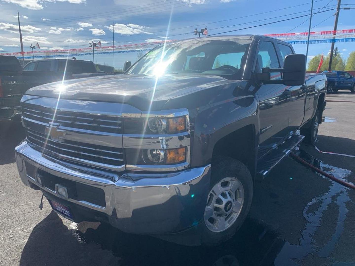 2015 GRAY CHEVROLET SILVERADO 2500 HEAVY DUTY (1GC1KUEG2FF) with an 6.0L engine, Automatic transmission, located at 2525 S. Cushman, Fairbanks, AK, 99701, (907) 452-5707, 64.824036, -147.712311 - Photo#1