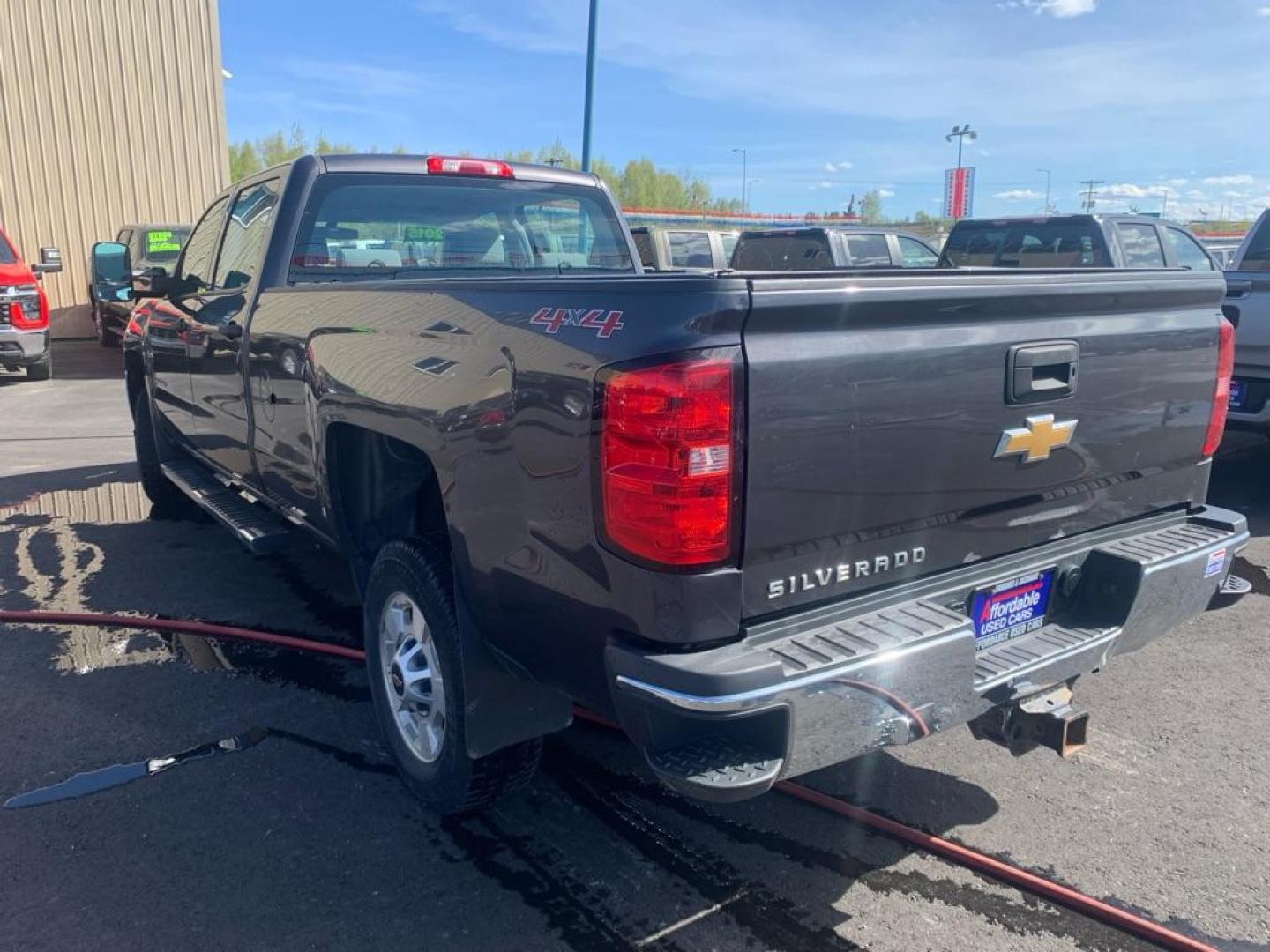 2015 GRAY CHEVROLET SILVERADO 2500 HEAVY DUTY (1GC1KUEG2FF) with an 6.0L engine, Automatic transmission, located at 2525 S. Cushman, Fairbanks, AK, 99701, (907) 452-5707, 64.824036, -147.712311 - Photo#2