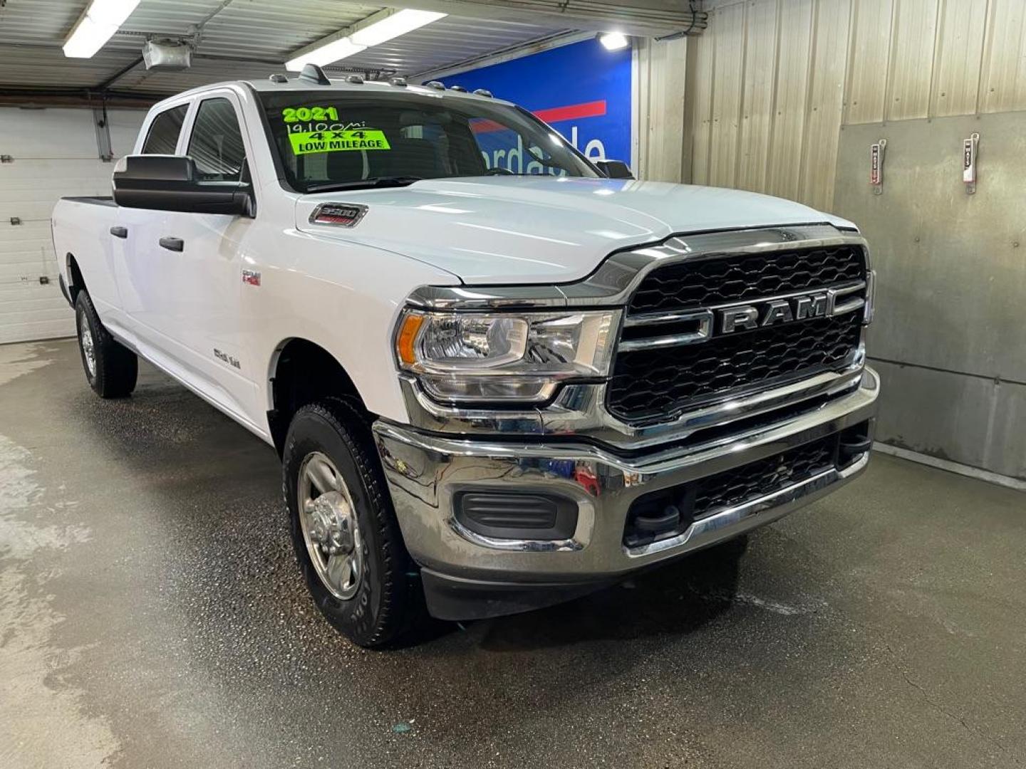 2021 WHITE RAM 3500 TRADESMAN (3C63R3GJ4MG) with an 6.4L engine, Automatic transmission, located at 2525 S. Cushman, Fairbanks, AK, 99701, (907) 452-5707, 64.824036, -147.712311 - Photo#0