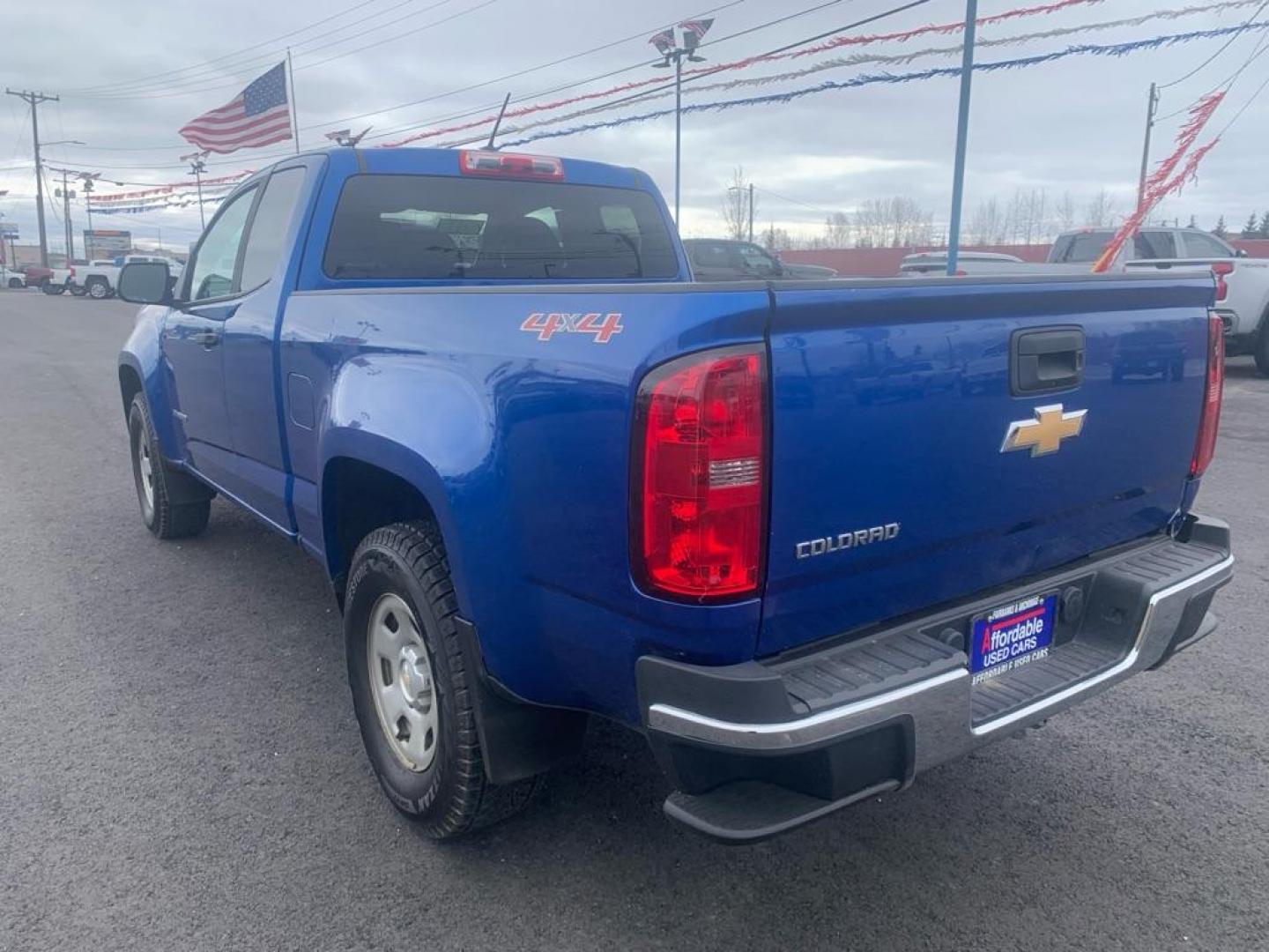 2018 BLUE CHEVROLET COLORADO (1GCHTBEA6J1) with an 2.5L engine, Automatic transmission, located at 2525 S. Cushman, Fairbanks, AK, 99701, (907) 452-5707, 64.824036, -147.712311 - Photo#2