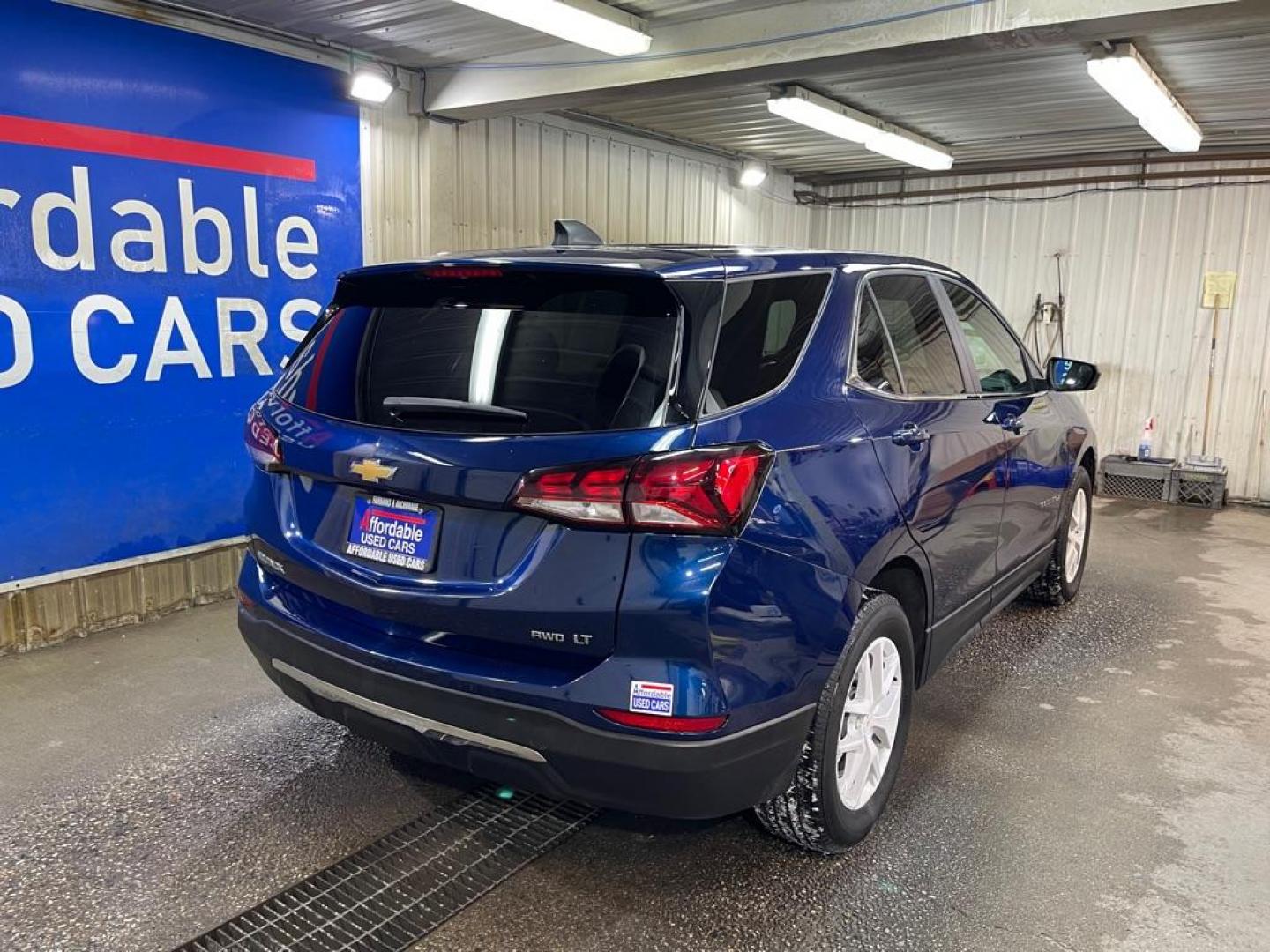 2022 BLUE CHEVROLET EQUINOX LT (3GNAXUEV3NL) with an 1.5L engine, Automatic transmission, located at 2525 S. Cushman, Fairbanks, AK, 99701, (907) 452-5707, 64.824036, -147.712311 - Photo#2