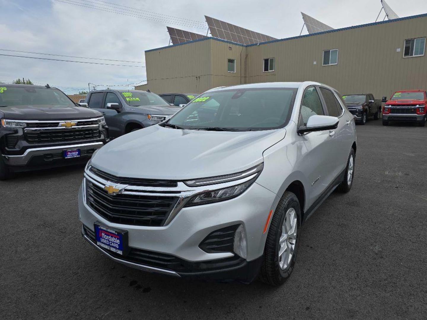 2022 SILVER CHEVROLET EQUINOX LT (3GNAXUEV0NL) with an 1.5L engine, Automatic transmission, located at 2525 S. Cushman, Fairbanks, AK, 99701, (907) 452-5707, 64.824036, -147.712311 - Photo#0