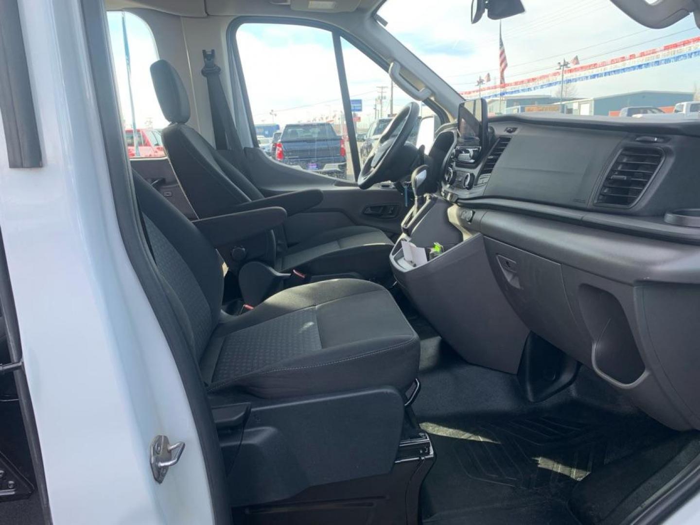 2021 SILVER FORD TRANSIT/ 15 PAS T-350 HD (1FBVU5XG8MK) with an 3.5L engine, Automatic transmission, located at 2525 S. Cushman, Fairbanks, AK, 99701, (907) 452-5707, 64.824036, -147.712311 - Photo#4