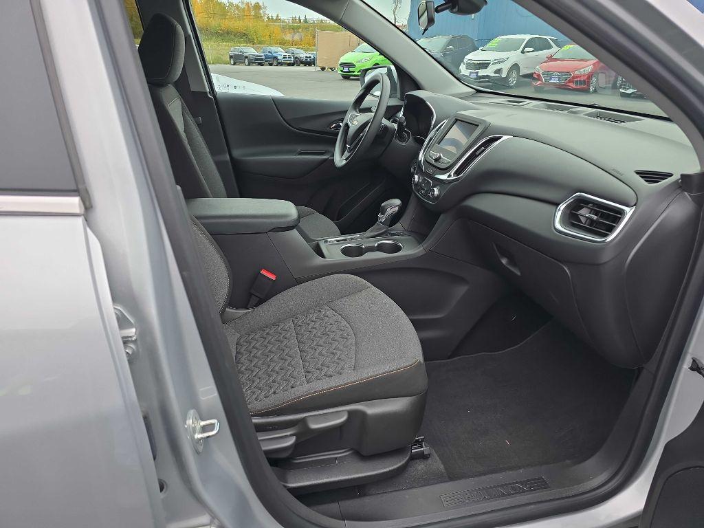 photo of 2022 CHEVROLET EQUINOX 4DR