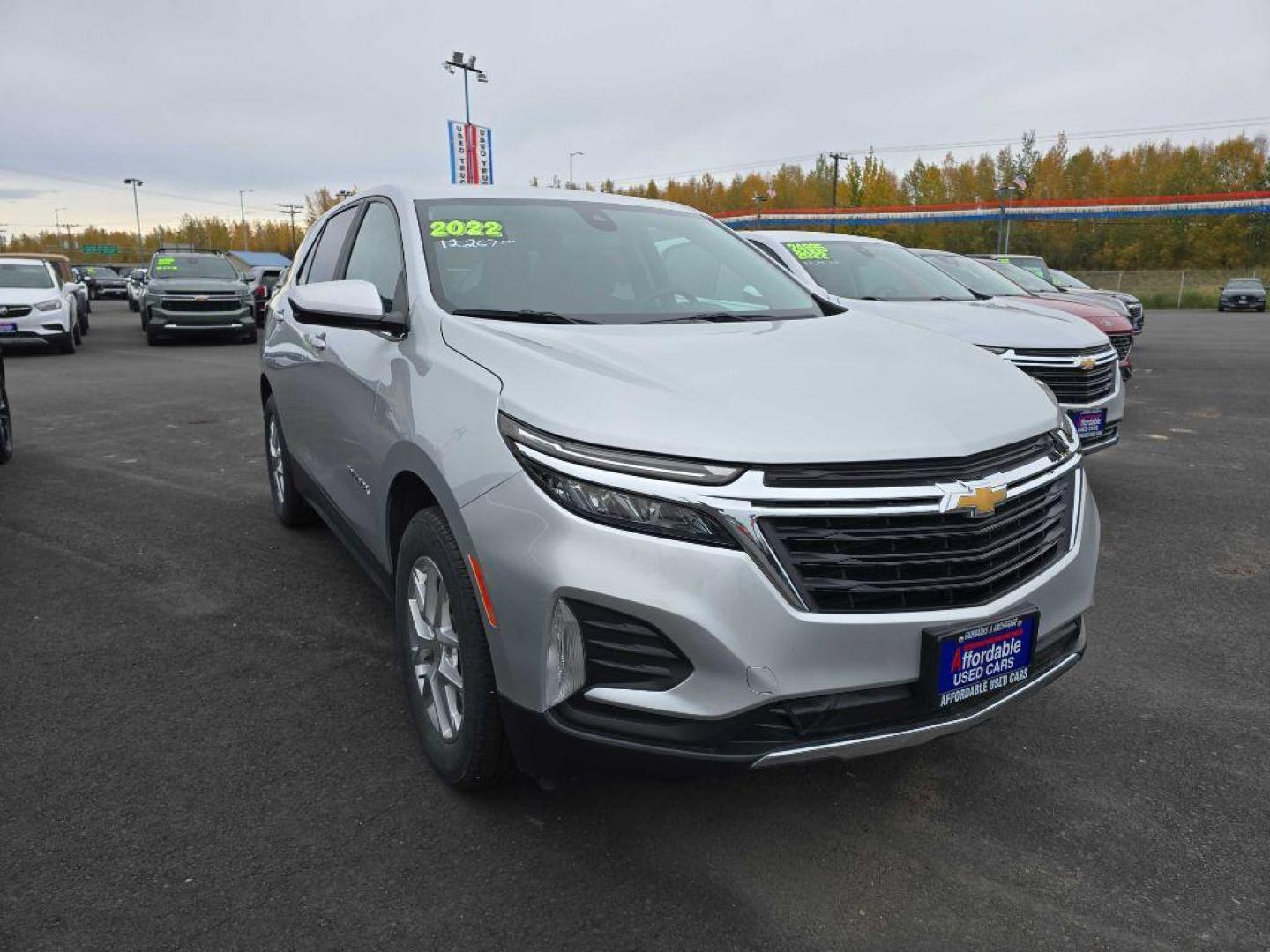 2022 SILVER CHEVROLET EQUINOX LT (3GNAXUEV1NL) with an 1.5L engine, Automatic transmission, located at 2525 S. Cushman, Fairbanks, AK, 99701, (907) 452-5707, 64.824036, -147.712311 - Photo#1