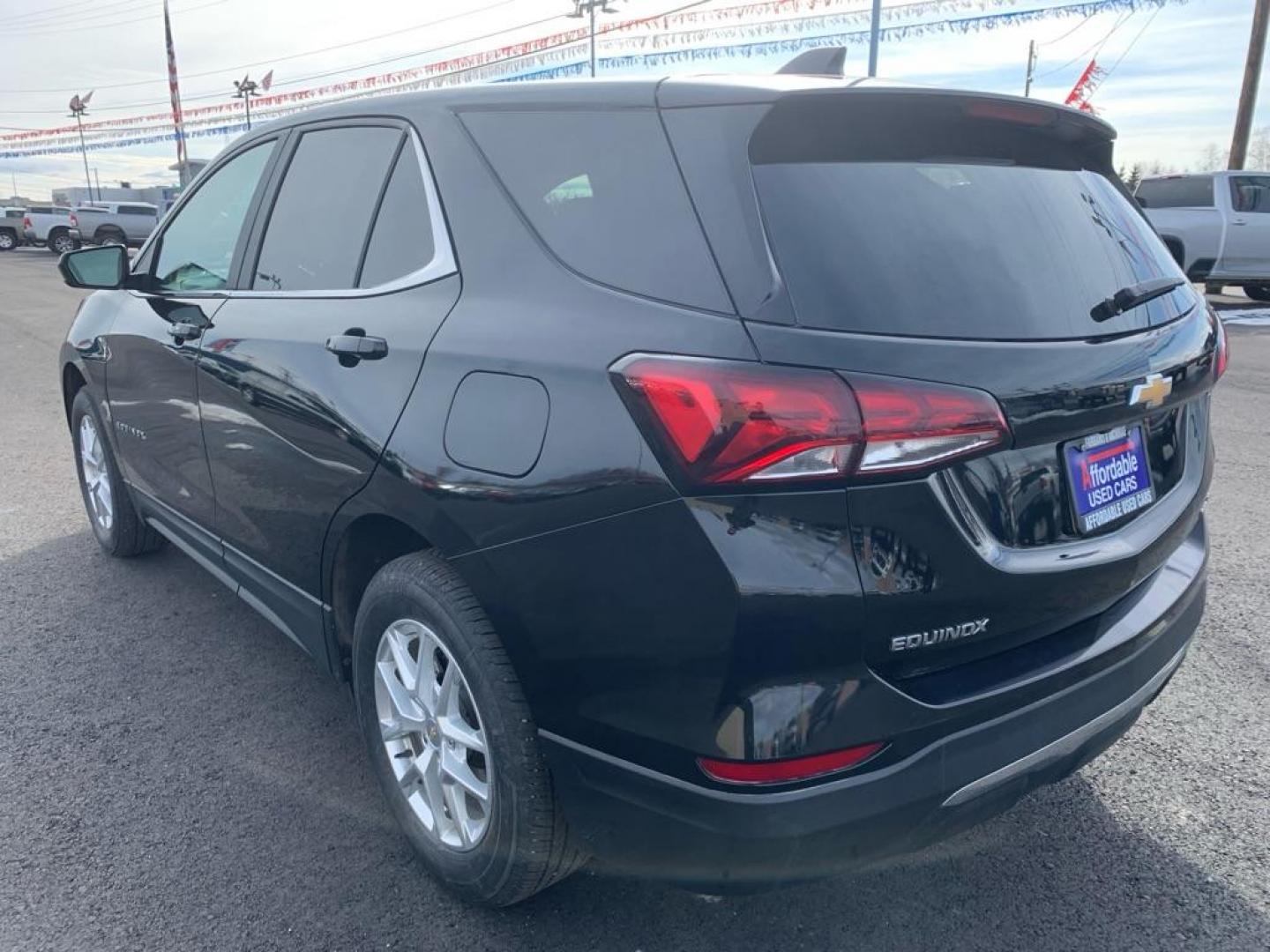 2022 BLACK CHEVROLET EQUINOX LT (3GNAXUEV0NL) with an 1.5L engine, Automatic transmission, located at 2525 S. Cushman, Fairbanks, AK, 99701, (907) 452-5707, 64.824036, -147.712311 - Photo#2