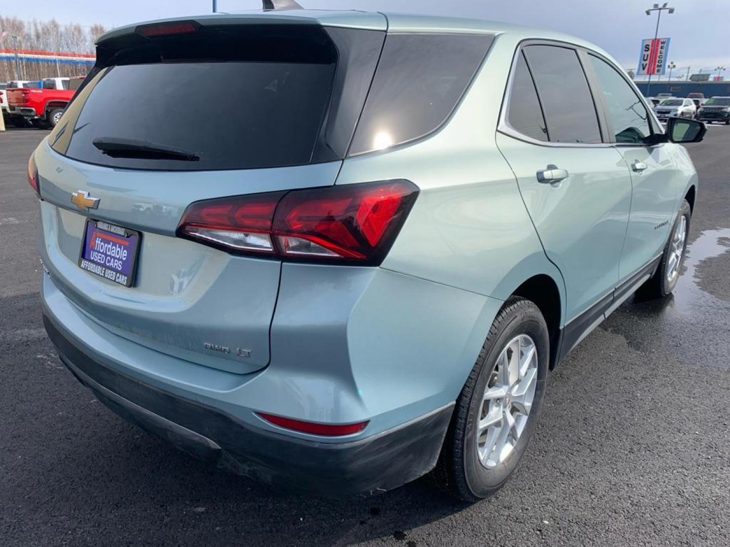 2022 BLUE CHEVROLET EQUINOX LT (2GNAXUEV4N6) with an 1.5L engine, Automatic transmission, located at 2525 S. Cushman, Fairbanks, AK, 99701, (907) 452-5707, 64.824036, -147.712311 - Photo#3