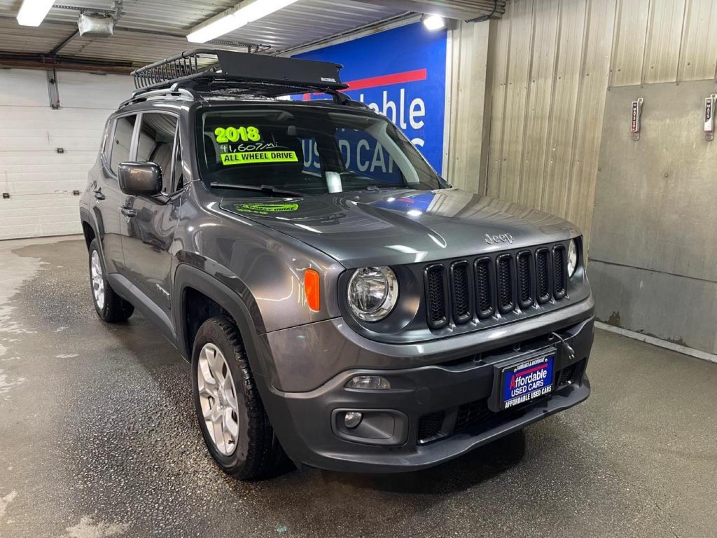 2018 GRAY JEEP RENEGADE LATITUDE (ZACCJBBB4JP) with an 2.4L engine, Automatic transmission, located at 2525 S. Cushman, Fairbanks, AK, 99701, (907) 452-5707, 64.824036, -147.712311 - Photo#0