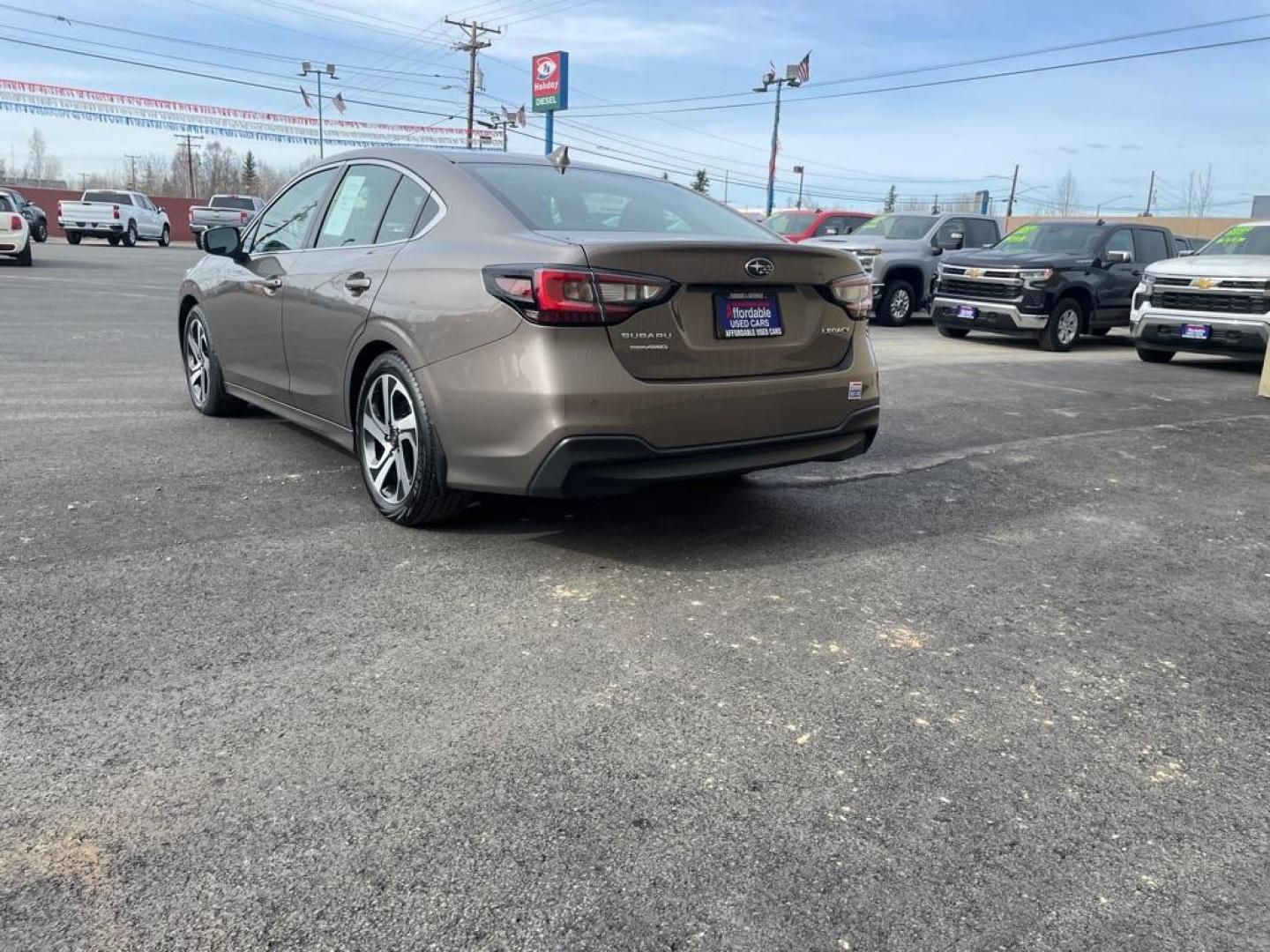 2022 BRONZE SUBARU LEGACY LIMITED (4S3BWAN67N3) with an 2.5L engine, Automatic transmission, located at 2525 S. Cushman, Fairbanks, AK, 99701, (907) 452-5707, 64.824036, -147.712311 - Photo#2