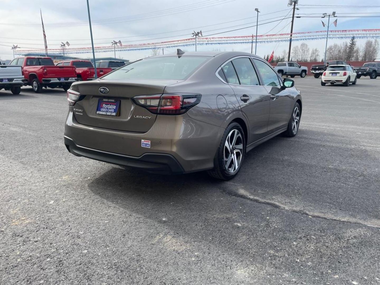 2022 BRONZE SUBARU LEGACY LIMITED (4S3BWAN67N3) with an 2.5L engine, Automatic transmission, located at 2525 S. Cushman, Fairbanks, AK, 99701, (907) 452-5707, 64.824036, -147.712311 - Photo#3