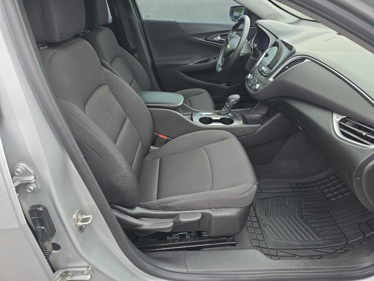 2022 SILVER CHEVROLET MALIBU LS (1G1ZB5STXNF) with an 1.5L engine, Continuously Variable transmission, located at 2525 S. Cushman, Fairbanks, AK, 99701, (907) 452-5707, 64.824036, -147.712311 - Photo#2