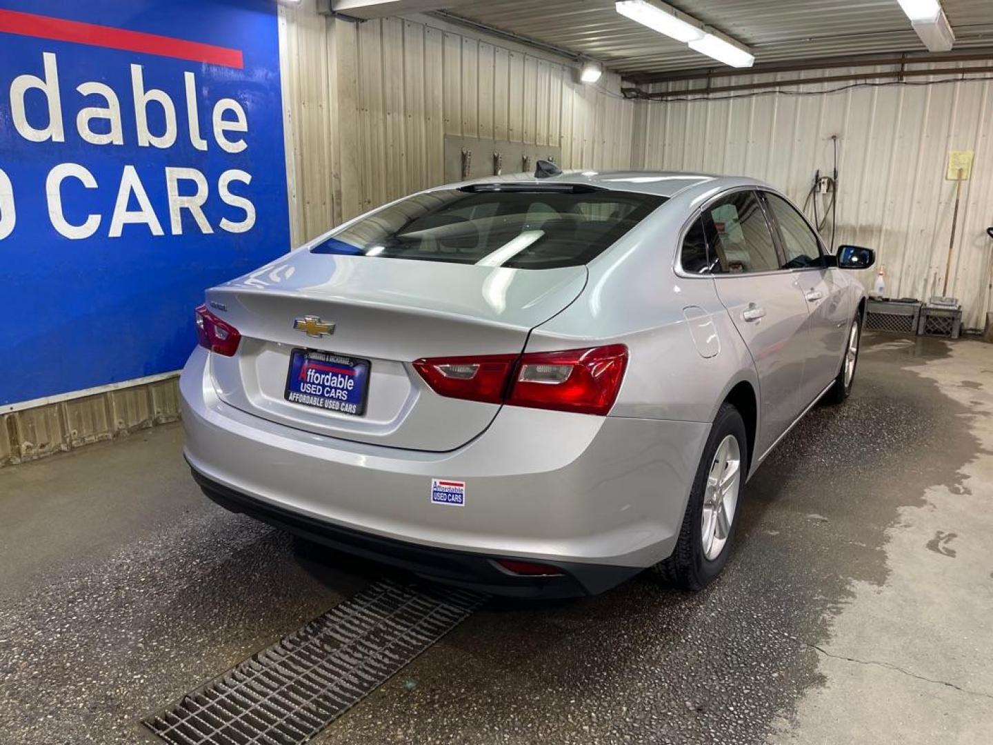 2022 SILVER CHEVROLET MALIBU LS (1G1ZB5ST1NF) with an 1.5L engine, Continuously Variable transmission, located at 2525 S. Cushman, Fairbanks, AK, 99701, (907) 452-5707, 64.824036, -147.712311 - Photo#2