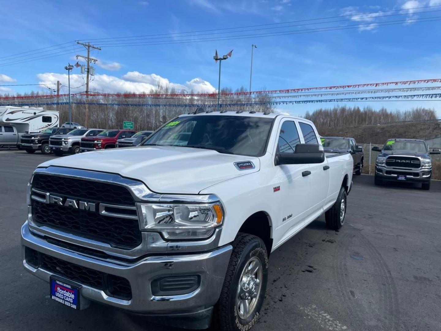 2021 WHITE RAM 2500 TRADESMAN (3C6UR5HJXMG) with an 6.4L engine, Automatic transmission, located at 2525 S. Cushman, Fairbanks, AK, 99701, (907) 452-5707, 64.824036, -147.712311 - Photo#1