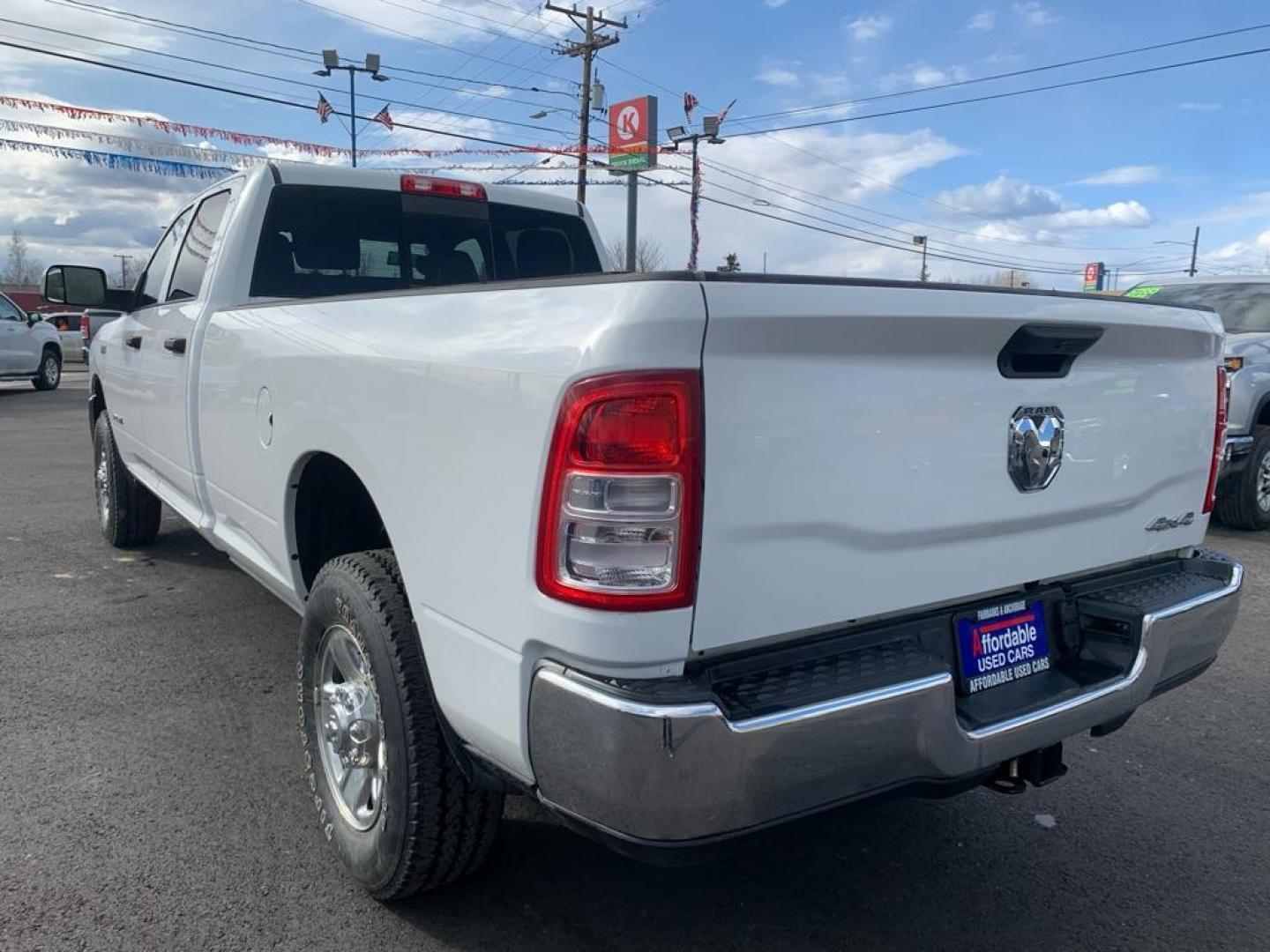 2022 WHITE RAM 3500 TRADESMAN (3C63R3GJ8NG) with an 6.4L engine, Automatic transmission, located at 2525 S. Cushman, Fairbanks, AK, 99701, (907) 452-5707, 64.824036, -147.712311 - Photo#2