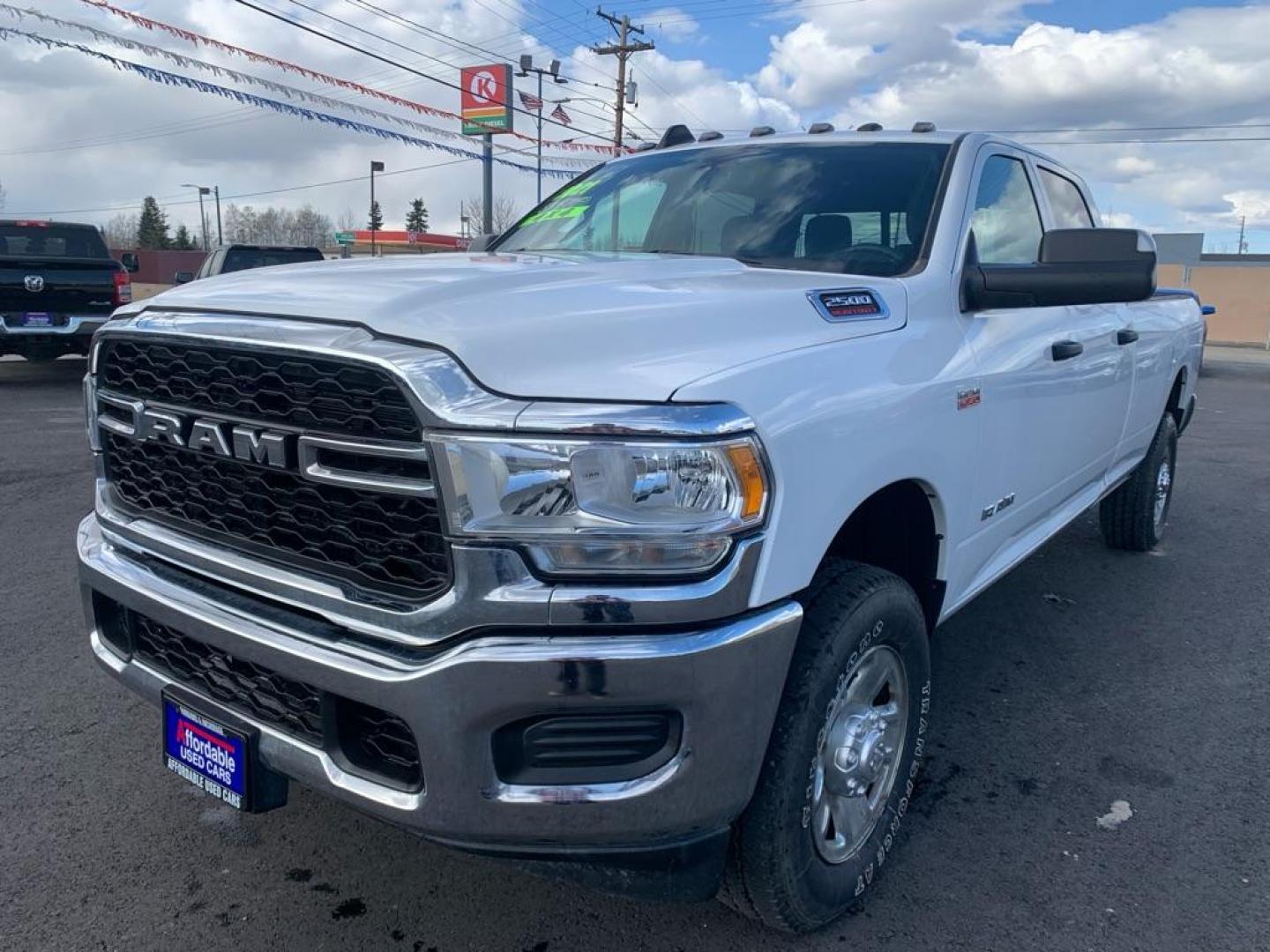 2021 WHITE RAM 2500 TRADESMAN (3C6UR5HJ9MG) with an 6.4L engine, Automatic transmission, located at 2525 S. Cushman, Fairbanks, AK, 99701, (907) 452-5707, 64.824036, -147.712311 - Photo#1