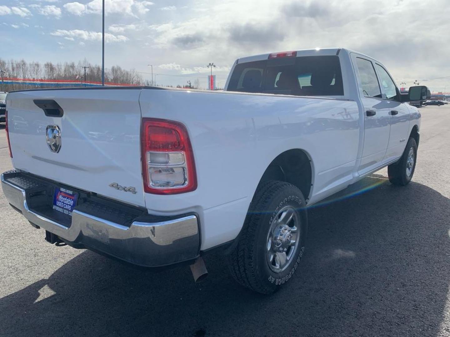 2021 WHITE RAM 2500 TRADESMAN (3C6UR5HJ4MG) with an 6.4L engine, Automatic transmission, located at 2525 S. Cushman, Fairbanks, AK, 99701, (907) 452-5707, 64.824036, -147.712311 - Photo#3