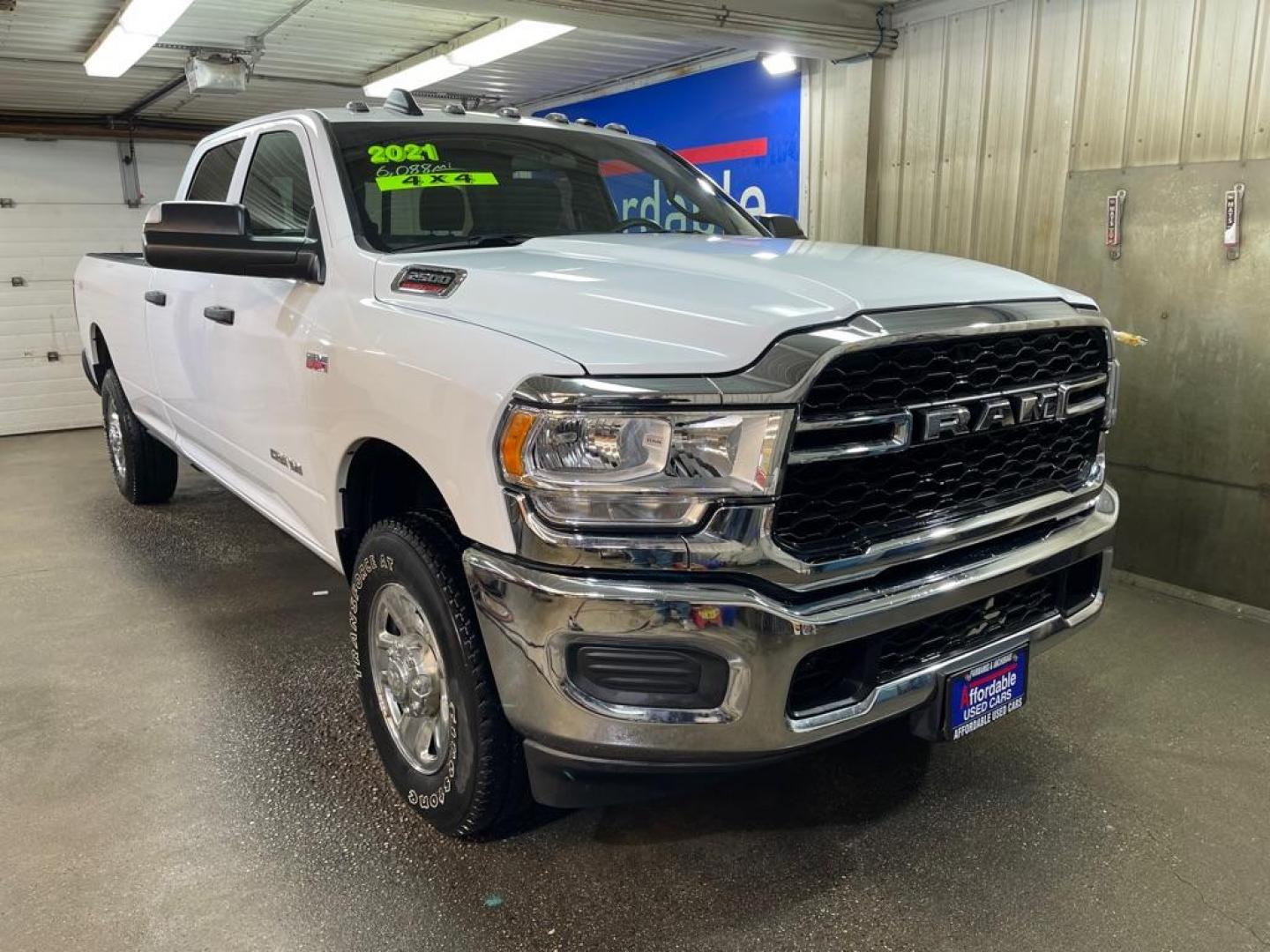 2021 WHITE RAM 2500 TRADESMAN (3C6UR5HJ6MG) with an 6.4L engine, Automatic transmission, located at 2525 S. Cushman, Fairbanks, AK, 99701, (907) 452-5707, 64.824036, -147.712311 - Photo#0