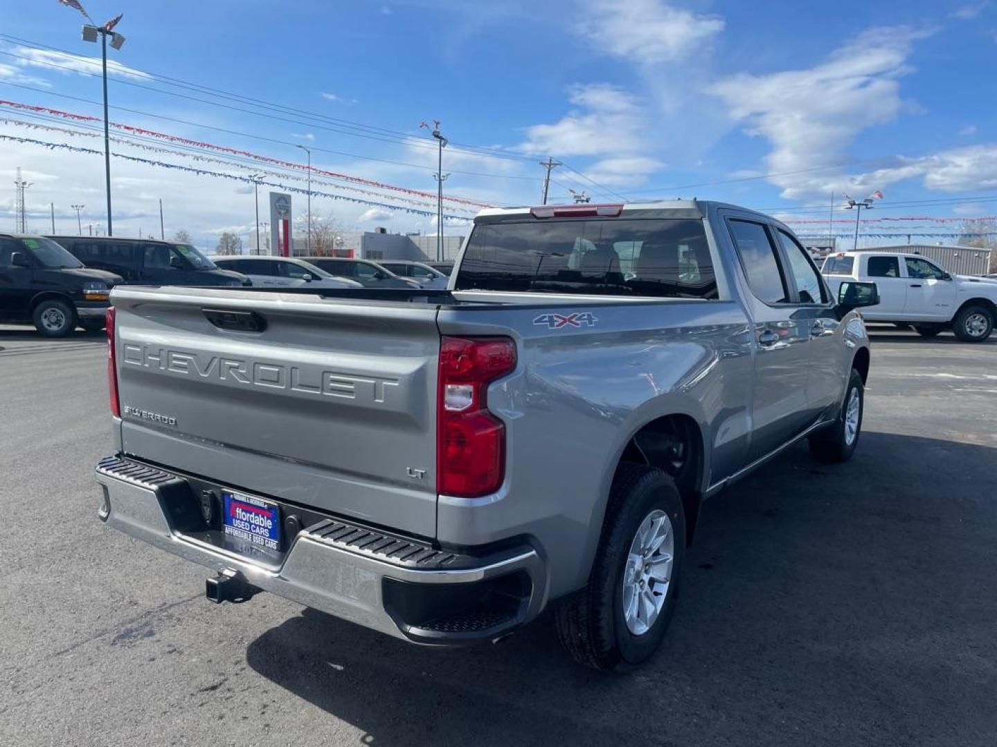 2023 GRAY CHEVROLET SILVERADO 1500 LT (3GCUDDED6PG) with an 5.3L engine, Automatic transmission, located at 2525 S. Cushman, Fairbanks, AK, 99701, (907) 452-5707, 64.824036, -147.712311 - Photo#3