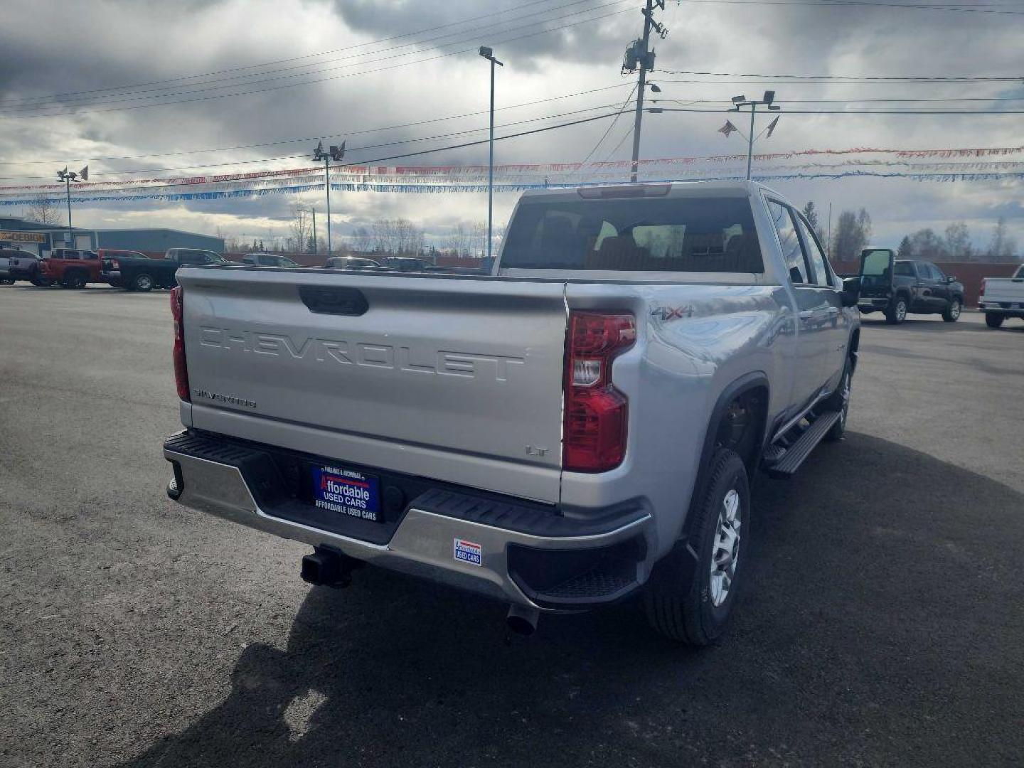 2023 SILVER CHEVROLET SILVERADO 2500 HEAVY DUTY LT (2GC4YNE75P1) with an 6.6L engine, Automatic transmission, located at 2525 S. Cushman, Fairbanks, AK, 99701, (907) 452-5707, 64.824036, -147.712311 - Photo#4