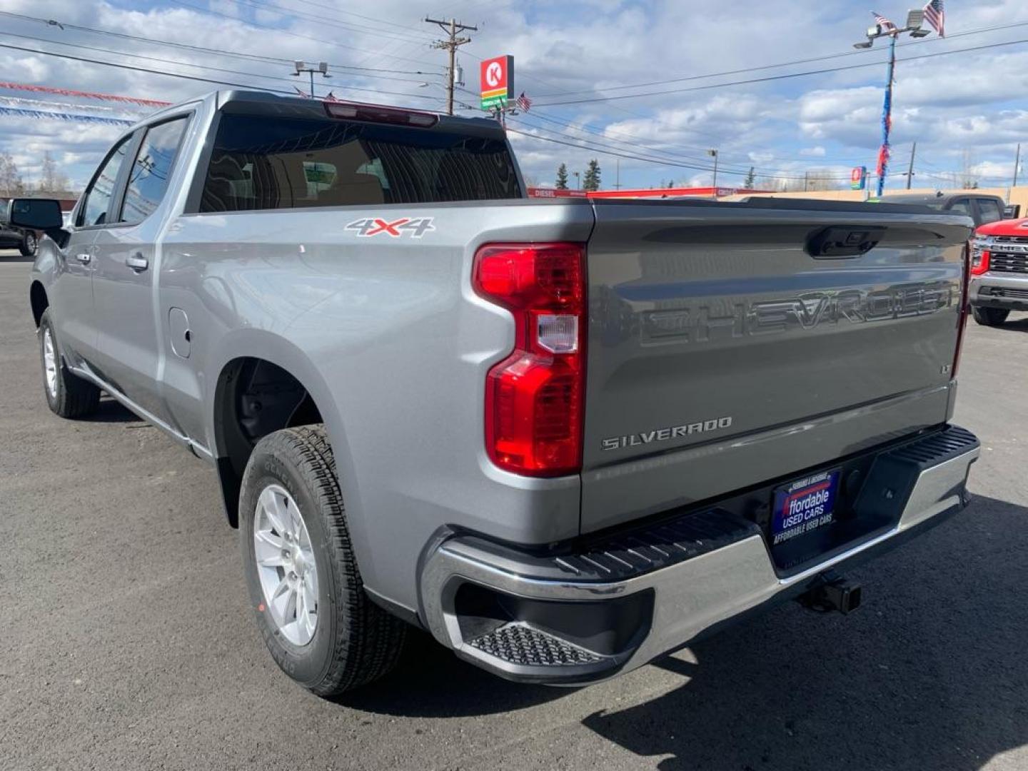 2023 GRAY CHEVROLET SILVERADO 1500 LT (3GCUDDED1PG) with an 5.3L engine, Automatic transmission, located at 2525 S. Cushman, Fairbanks, AK, 99701, (907) 452-5707, 64.824036, -147.712311 - Photo#2