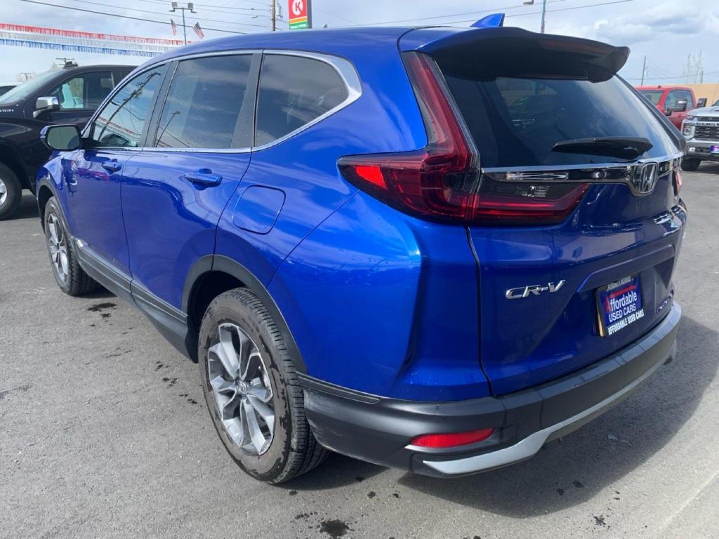 2022 BLUE HONDA CR-V EXL (7FARW2H88NE) with an 1.5L engine, Automatic transmission, located at 2525 S. Cushman, Fairbanks, AK, 99701, (907) 452-5707, 64.824036, -147.712311 - Photo#2