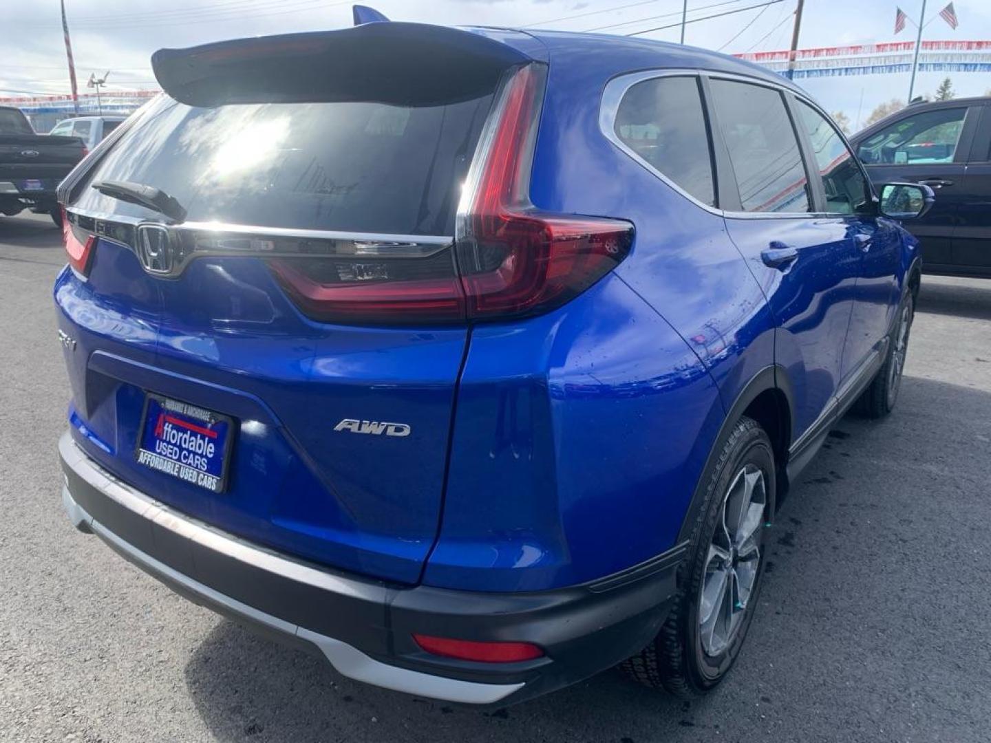 2022 BLUE HONDA CR-V EXL (7FARW2H88NE) with an 1.5L engine, Automatic transmission, located at 2525 S. Cushman, Fairbanks, AK, 99701, (907) 452-5707, 64.824036, -147.712311 - Photo#3