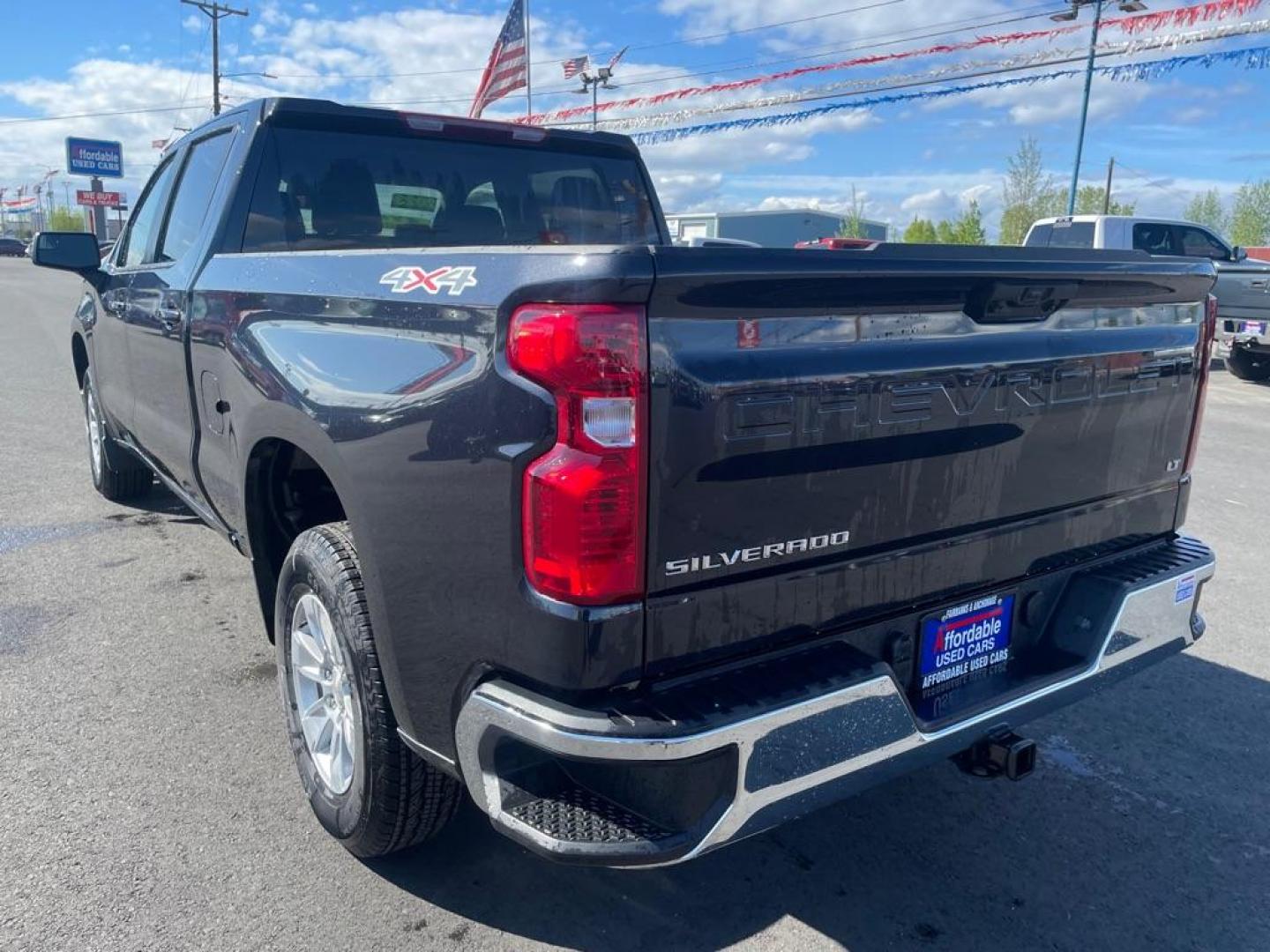 2023 BLACK CHEVROLET SILVERADO 1500 LT (1GCUDDED9PZ) with an 5.3L engine, Automatic transmission, located at 2525 S. Cushman, Fairbanks, AK, 99701, (907) 452-5707, 64.824036, -147.712311 - Photo#2