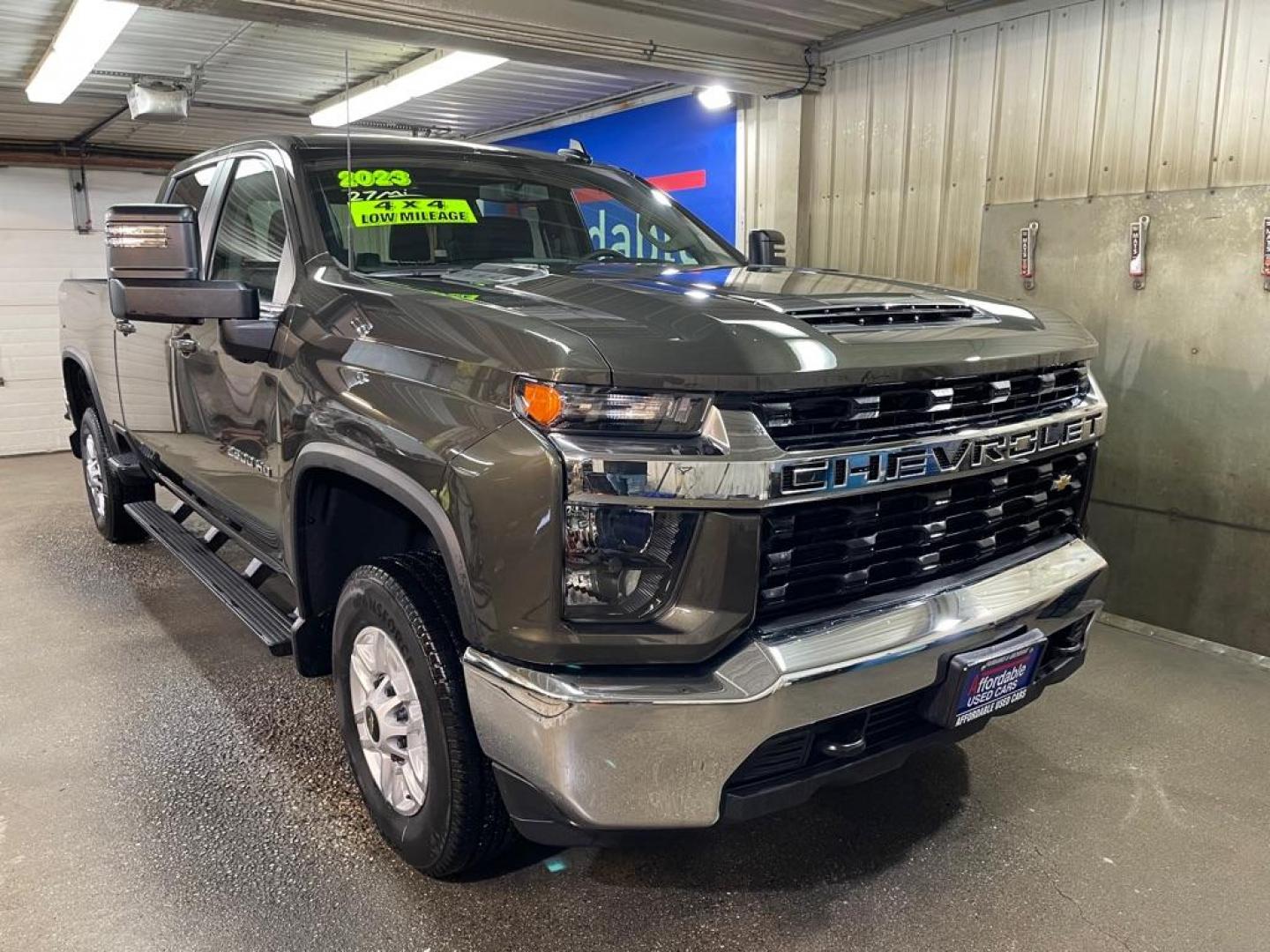 2023 GREEN CHEVROLET SILVERADO 2500 HEAVY DUTY LT (2GC4YNE73P1) with an 6.6L engine, Automatic transmission, located at 2525 S. Cushman, Fairbanks, AK, 99701, (907) 452-5707, 64.824036, -147.712311 - Photo#0